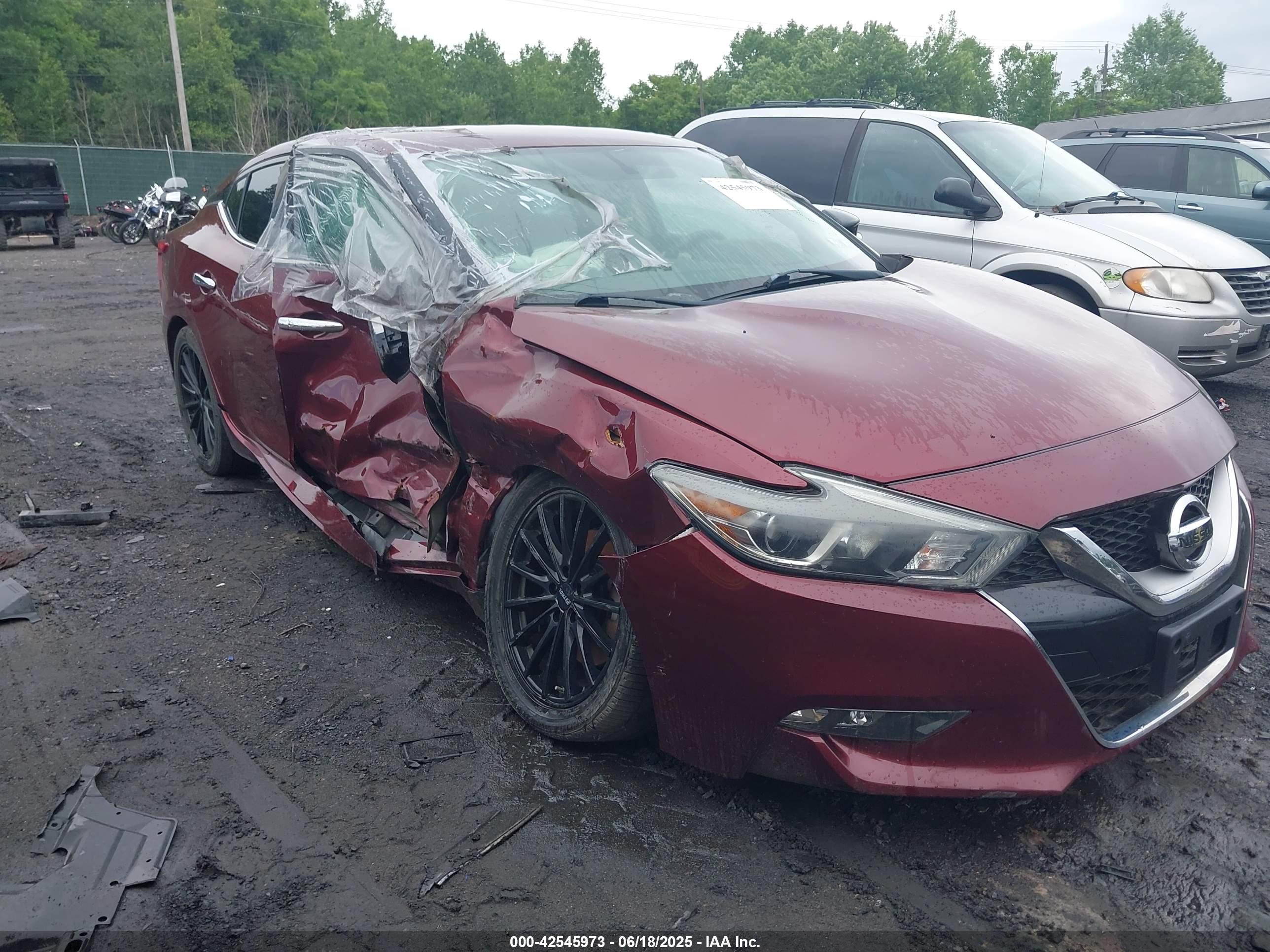 NISSAN MAXIMA image 6