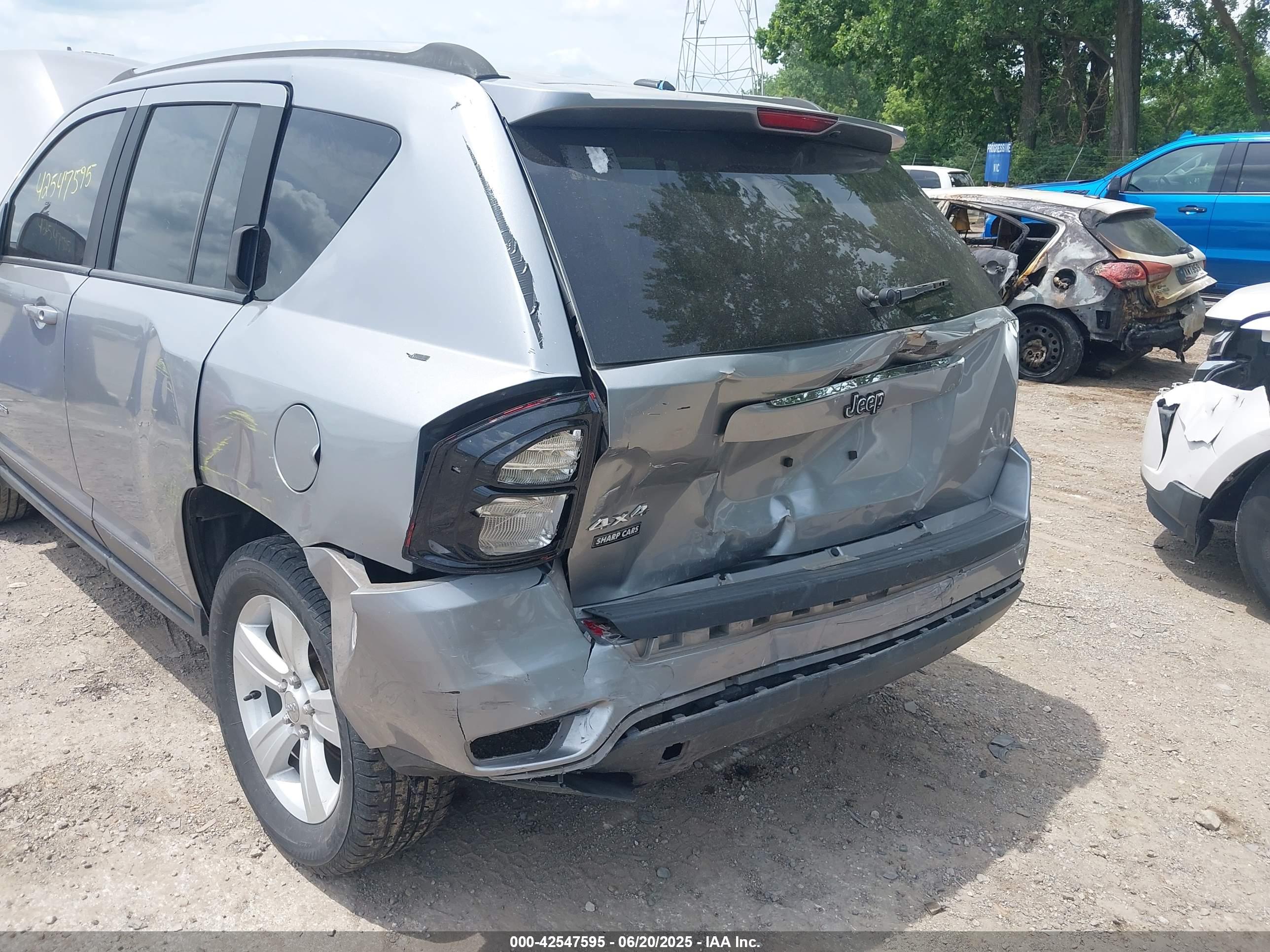 JEEP COMPASS image 6