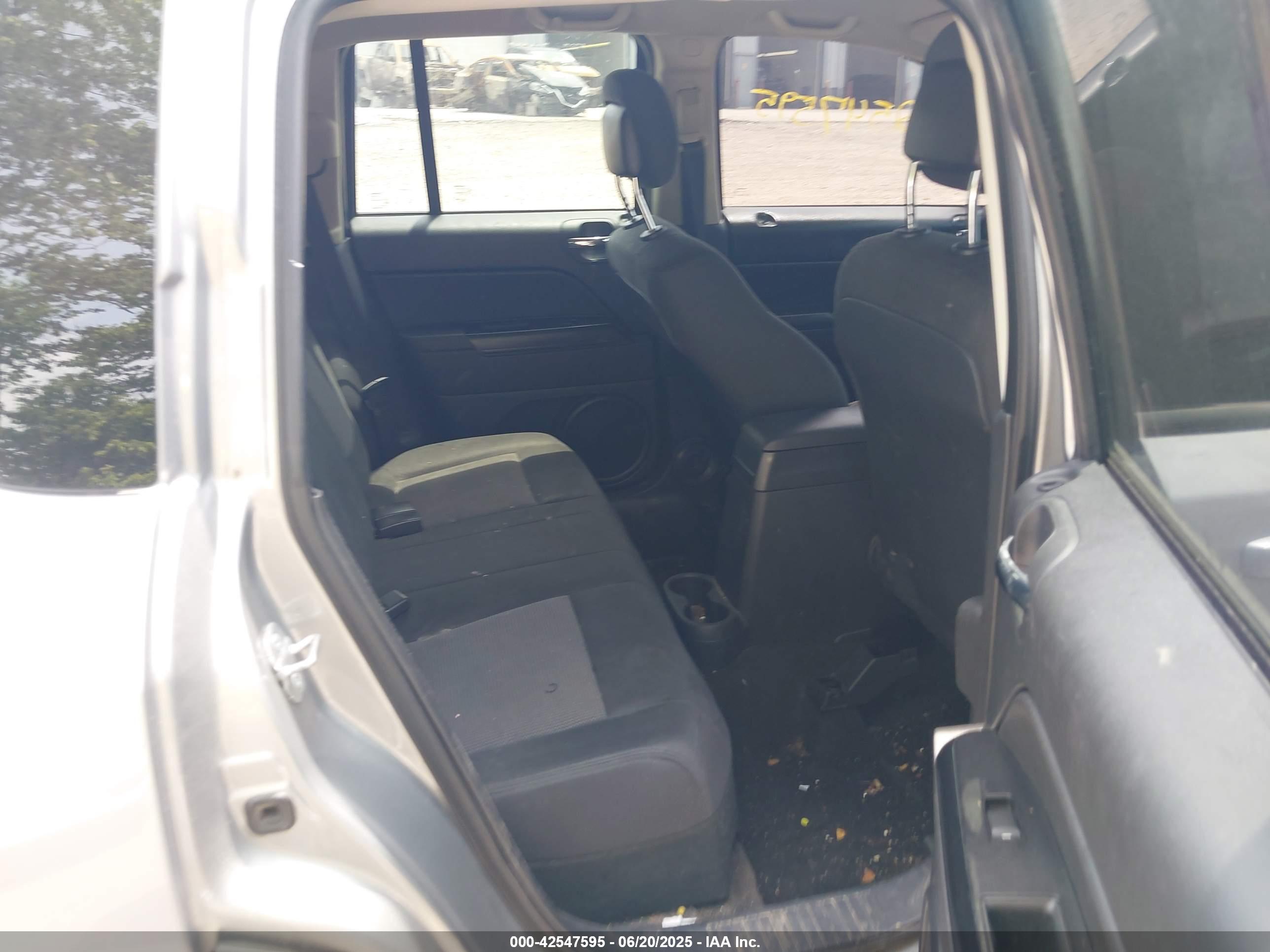 JEEP COMPASS image 8