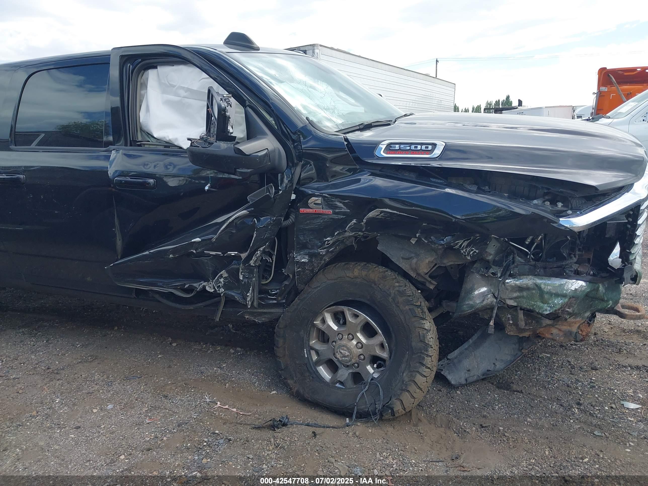 RAM 3500 image 6