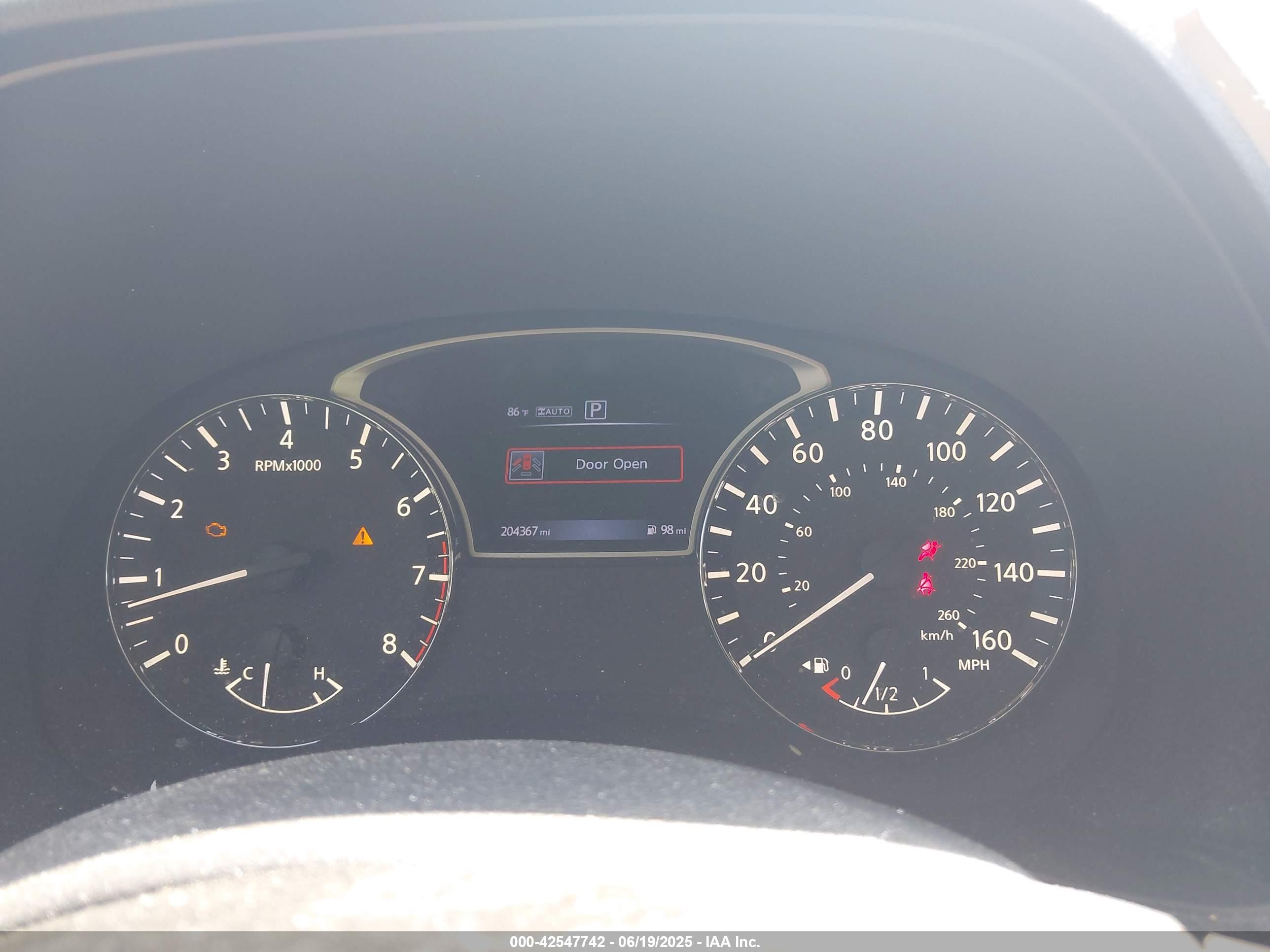 NISSAN PATHFINDER image 7