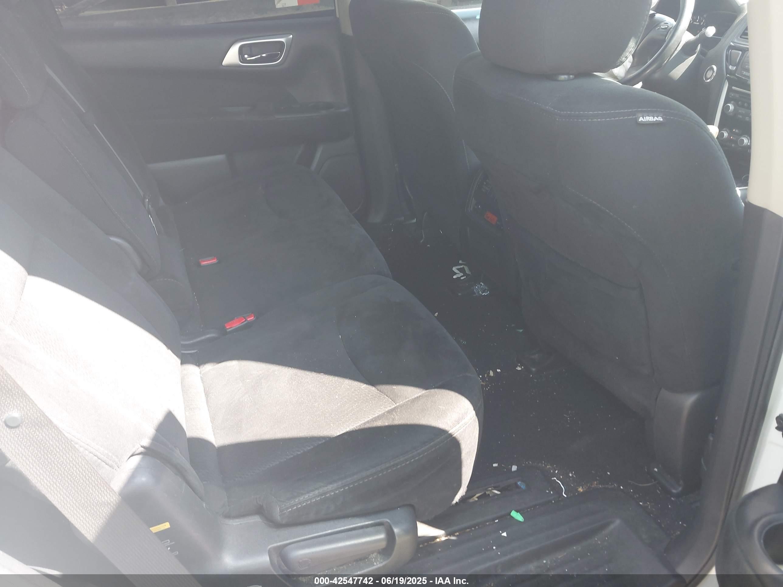 NISSAN PATHFINDER image 8