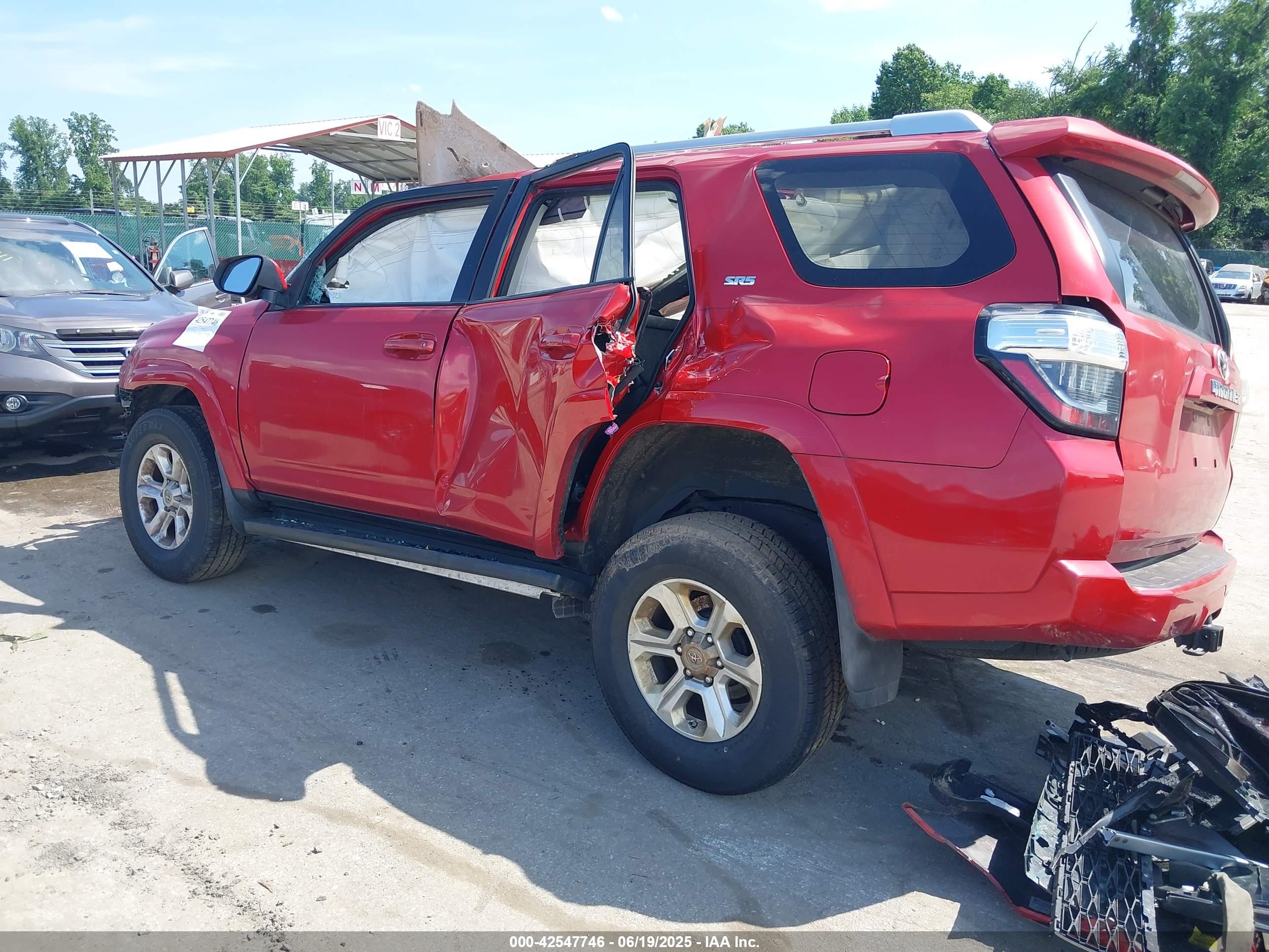 TOYOTA 4RUNNER image 3