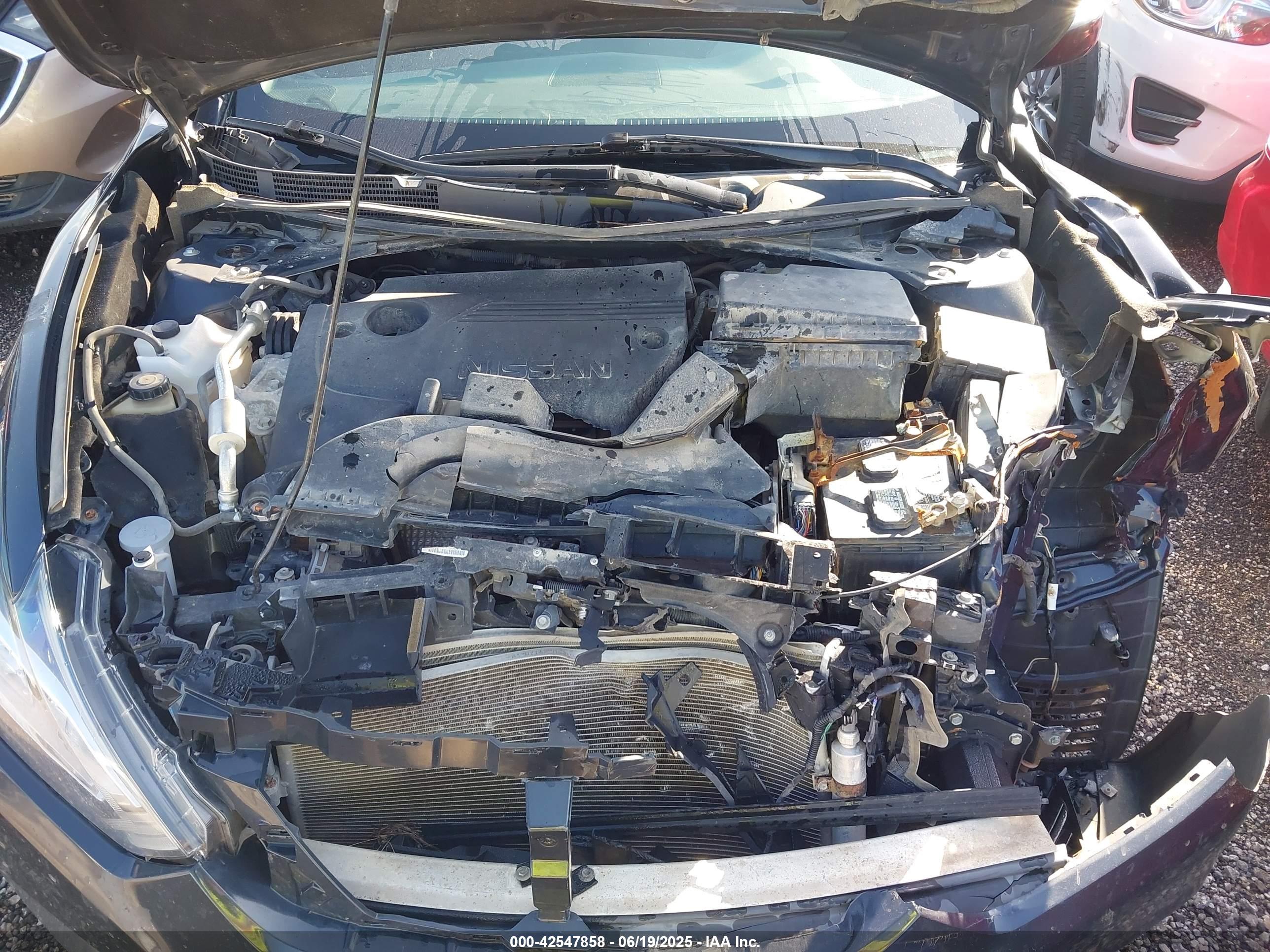 NISSAN ALTIMA image 10