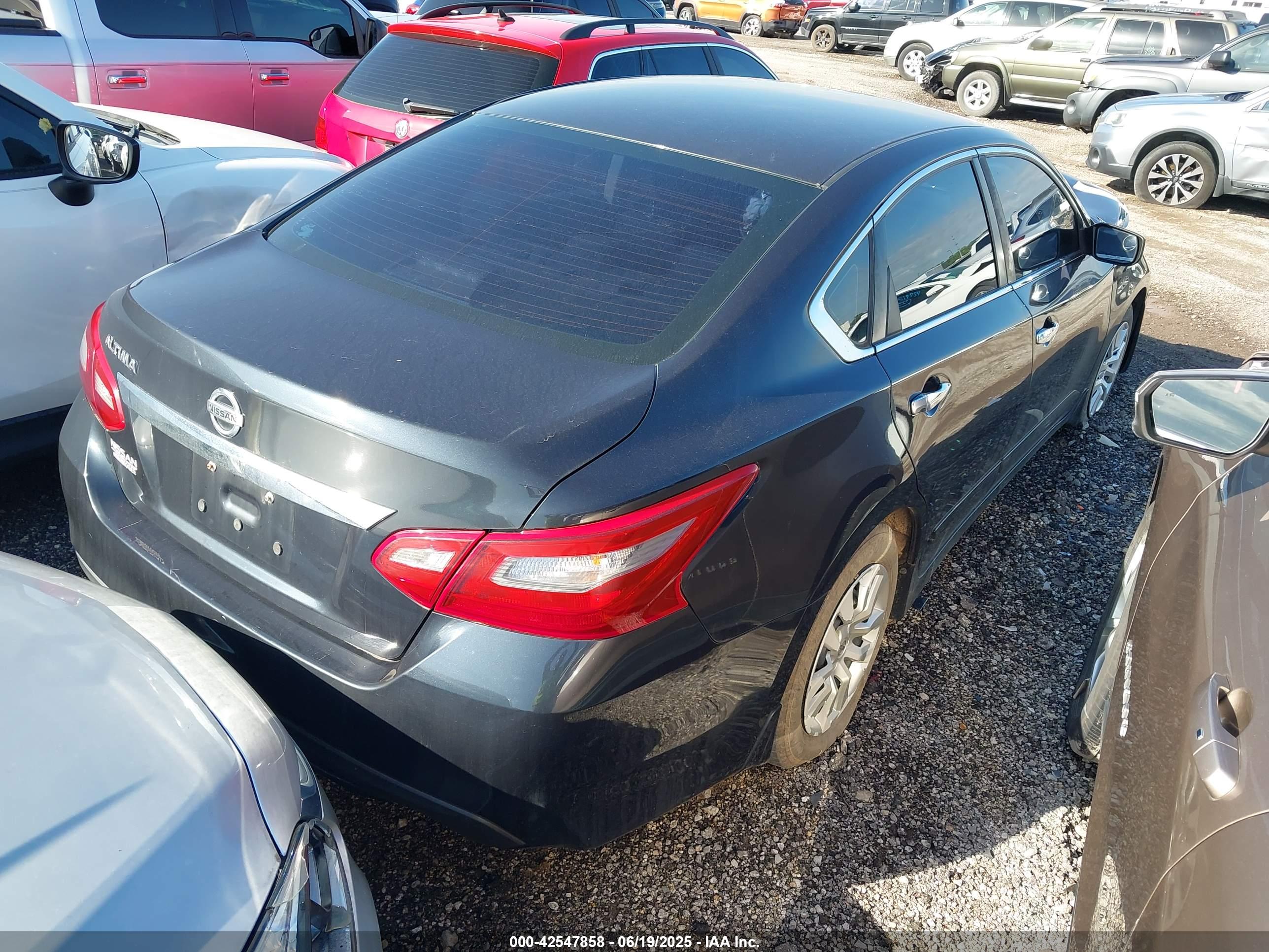 NISSAN ALTIMA image 4