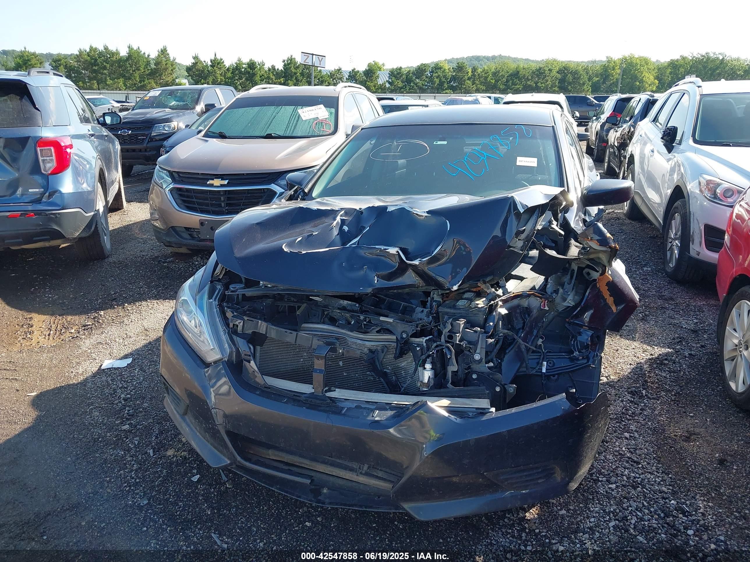 NISSAN ALTIMA image 6