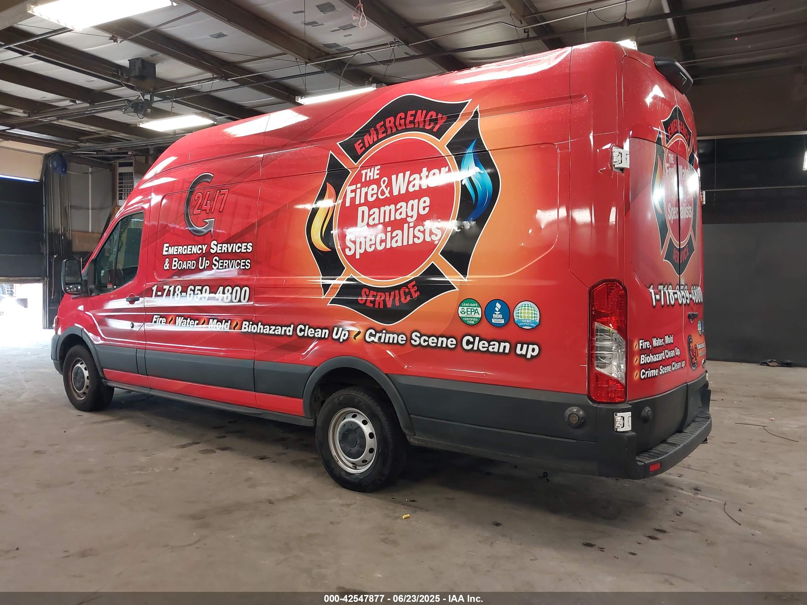 FORD TRANSIT-250 image 3
