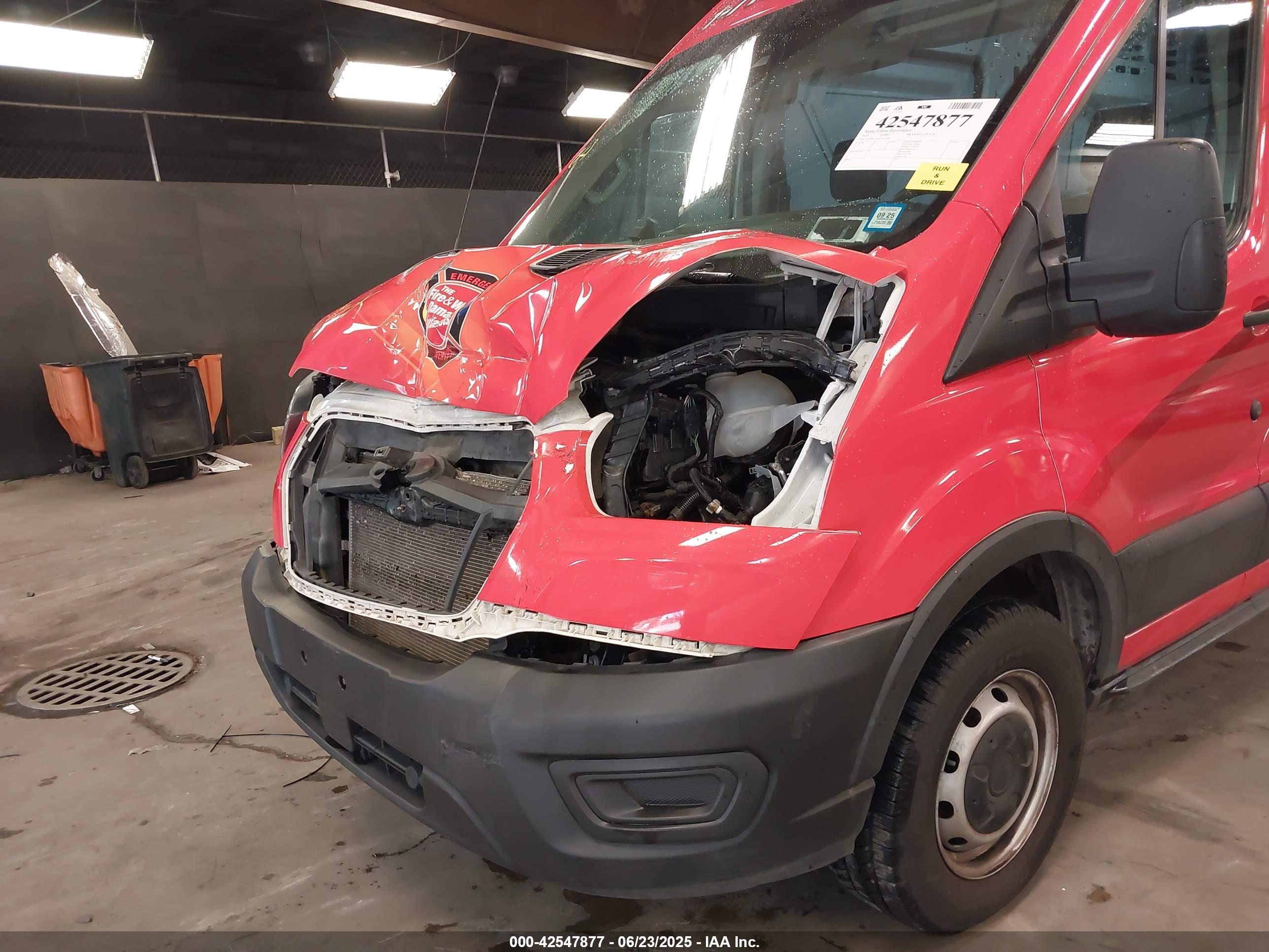 FORD TRANSIT-250 image 6