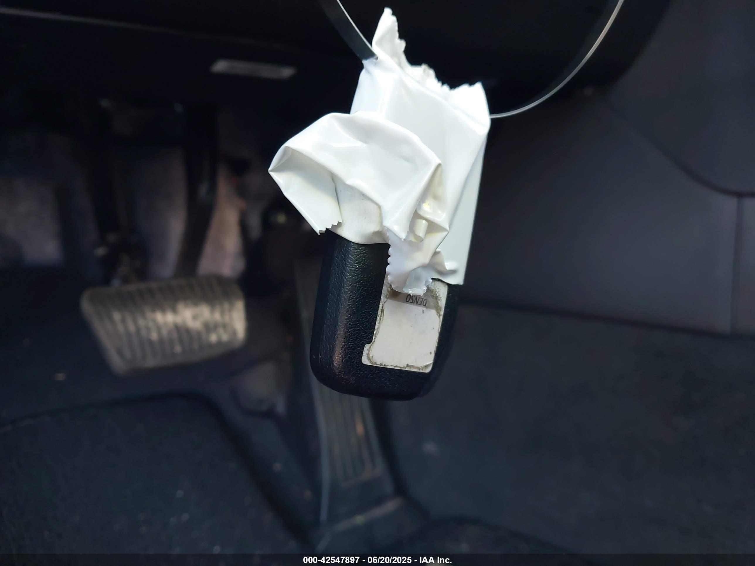 KIA K5 image 11