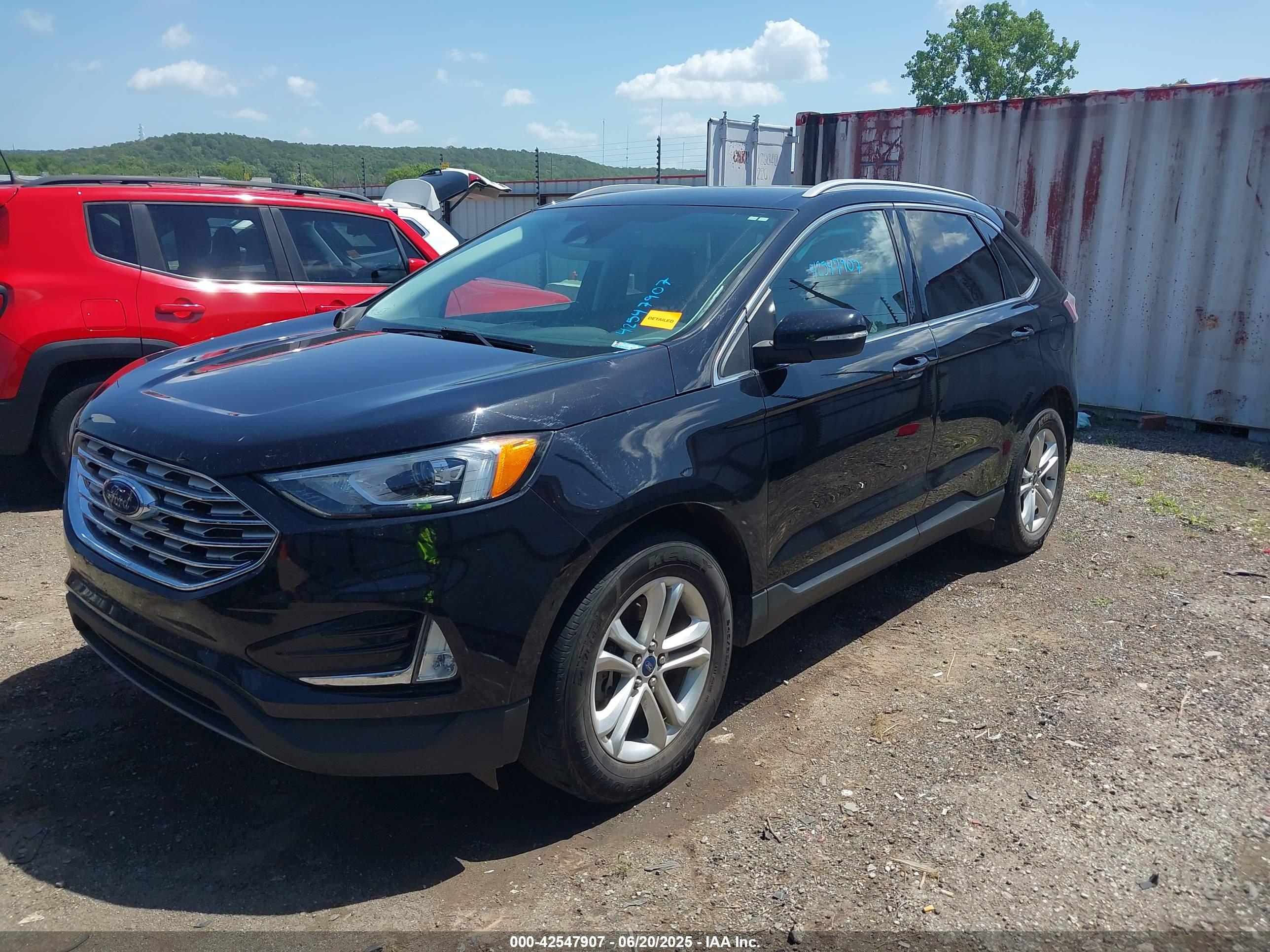 FORD EDGE image 2