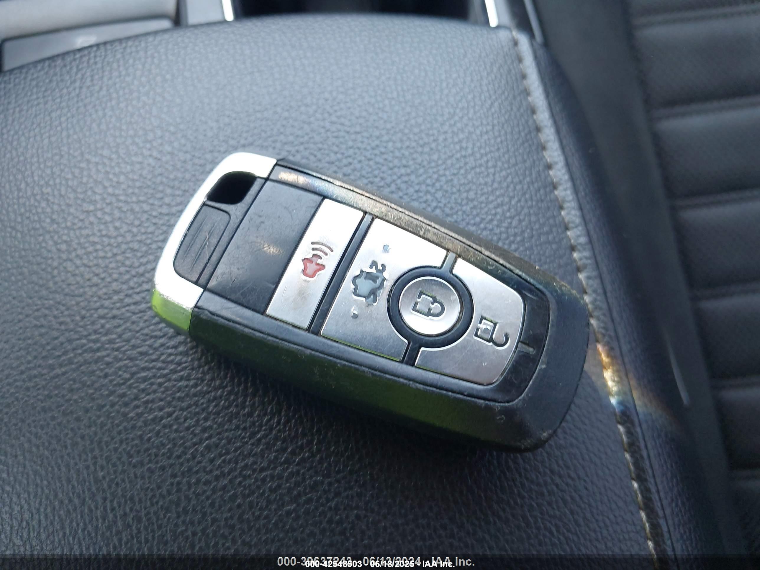 FORD FUSION image 11