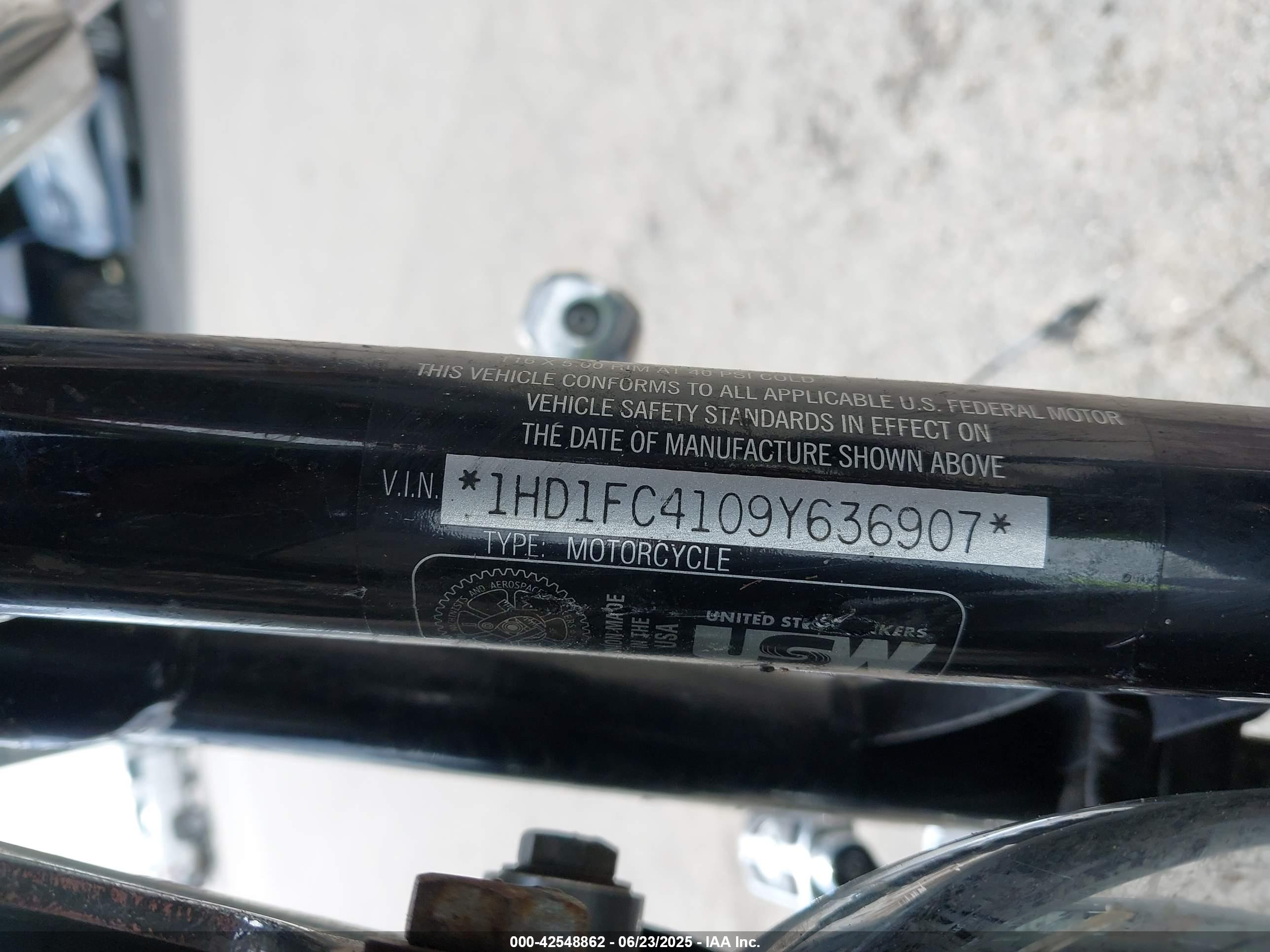 HARLEY-DAVIDSON FLHTCU image 10