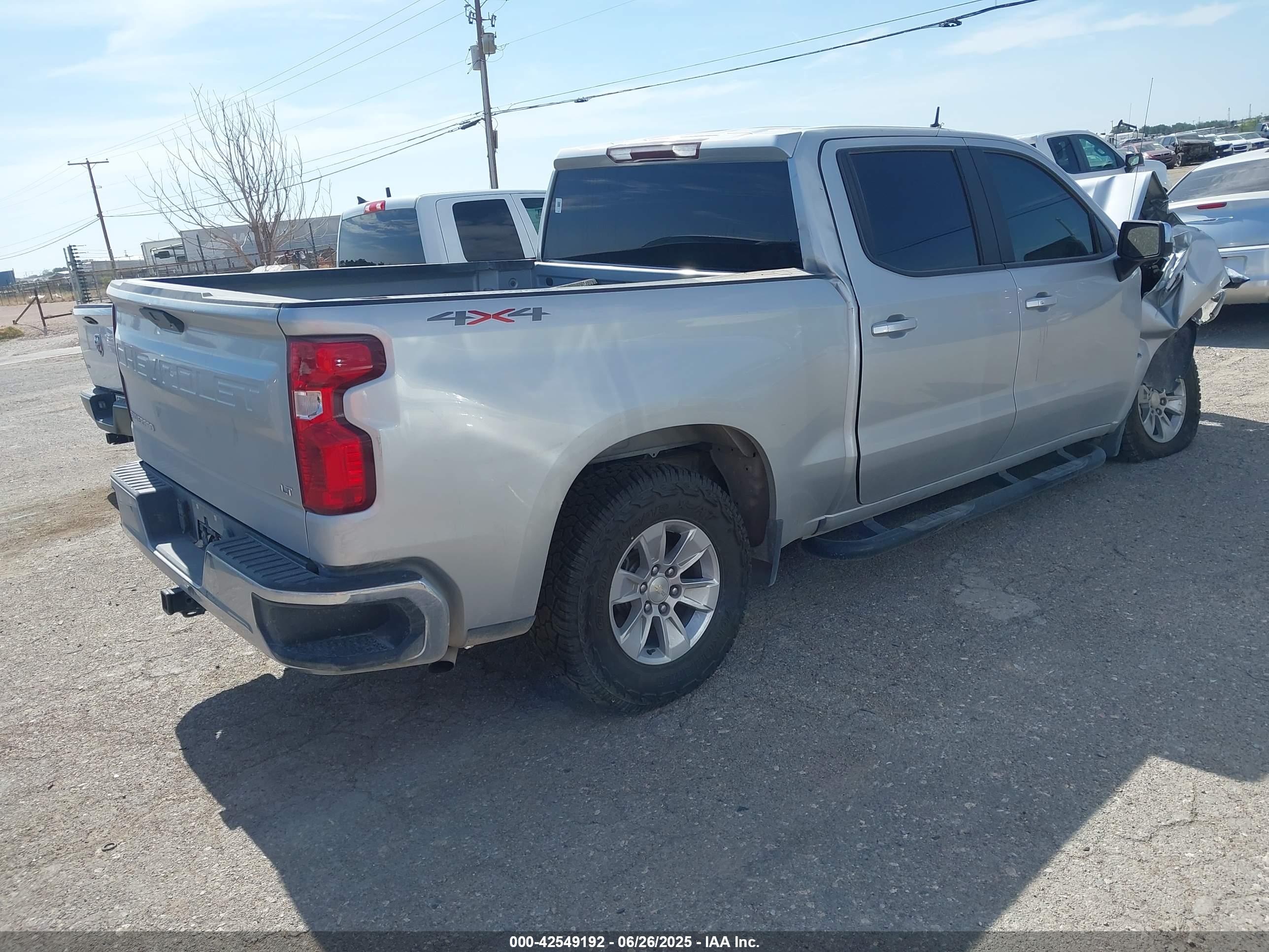 CHEVROLET SILVERADO image 4