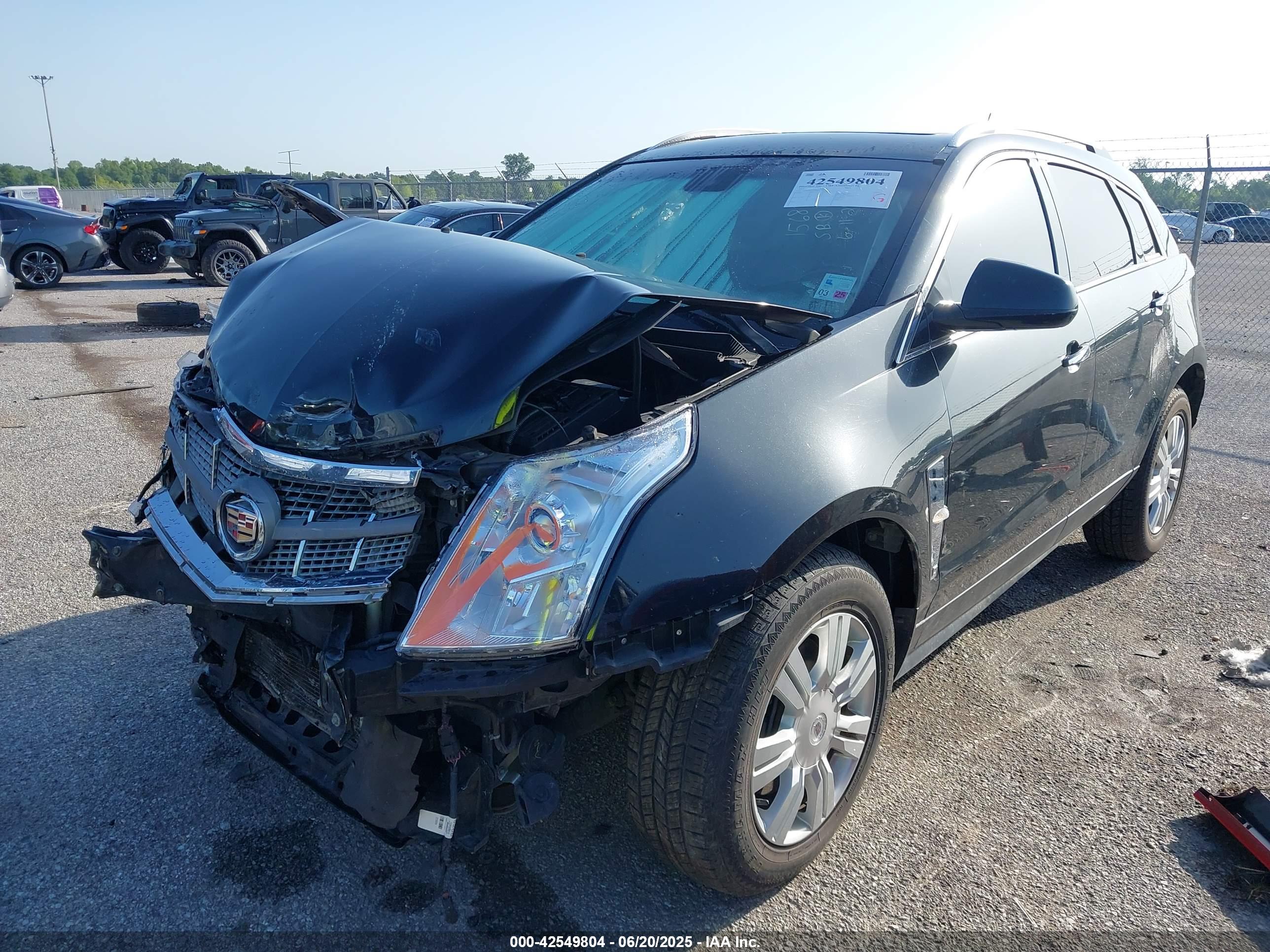 CADILLAC SRX image 2
