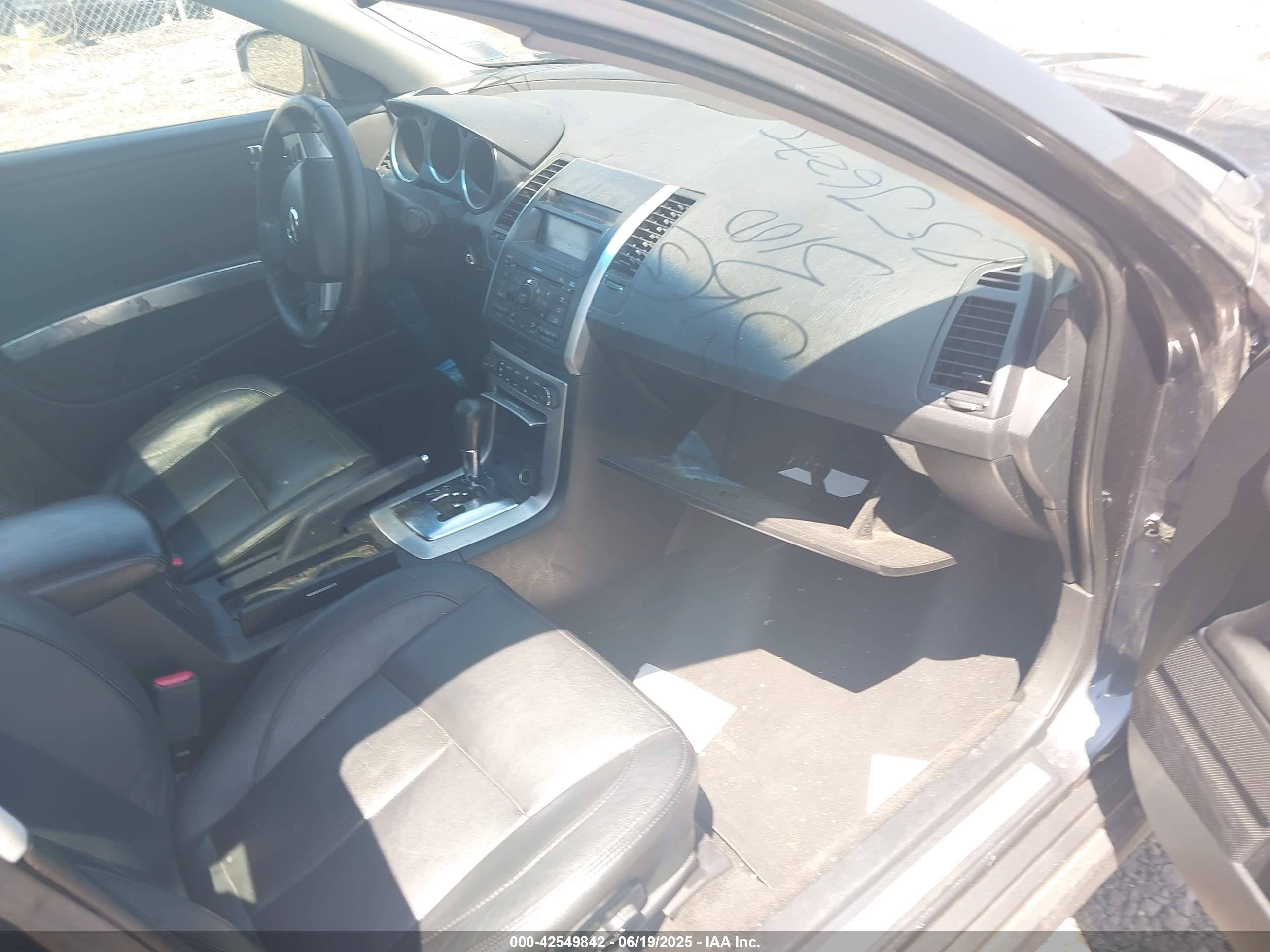 NISSAN MAXIMA image 5