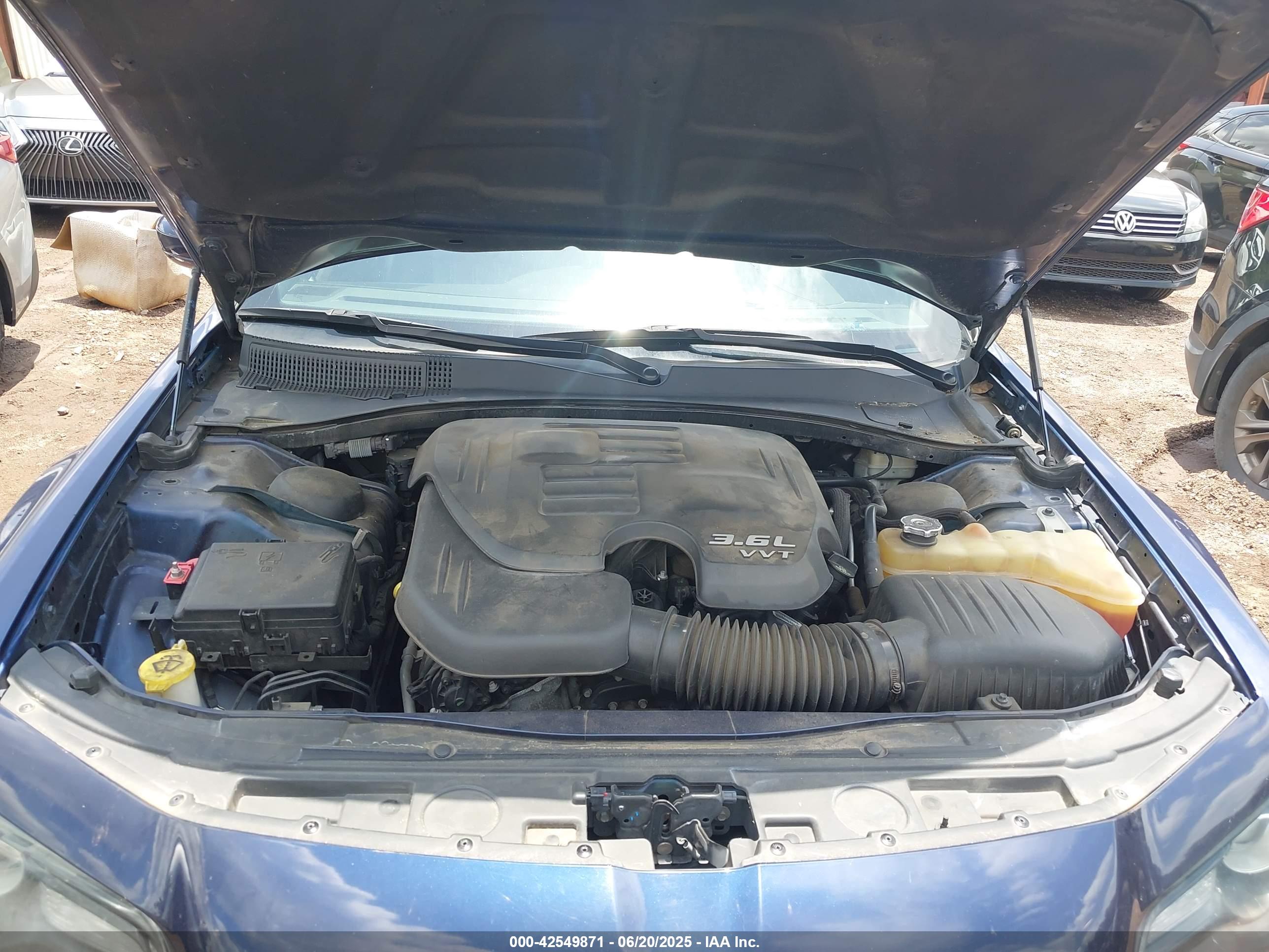 CHRYSLER 300 image 10