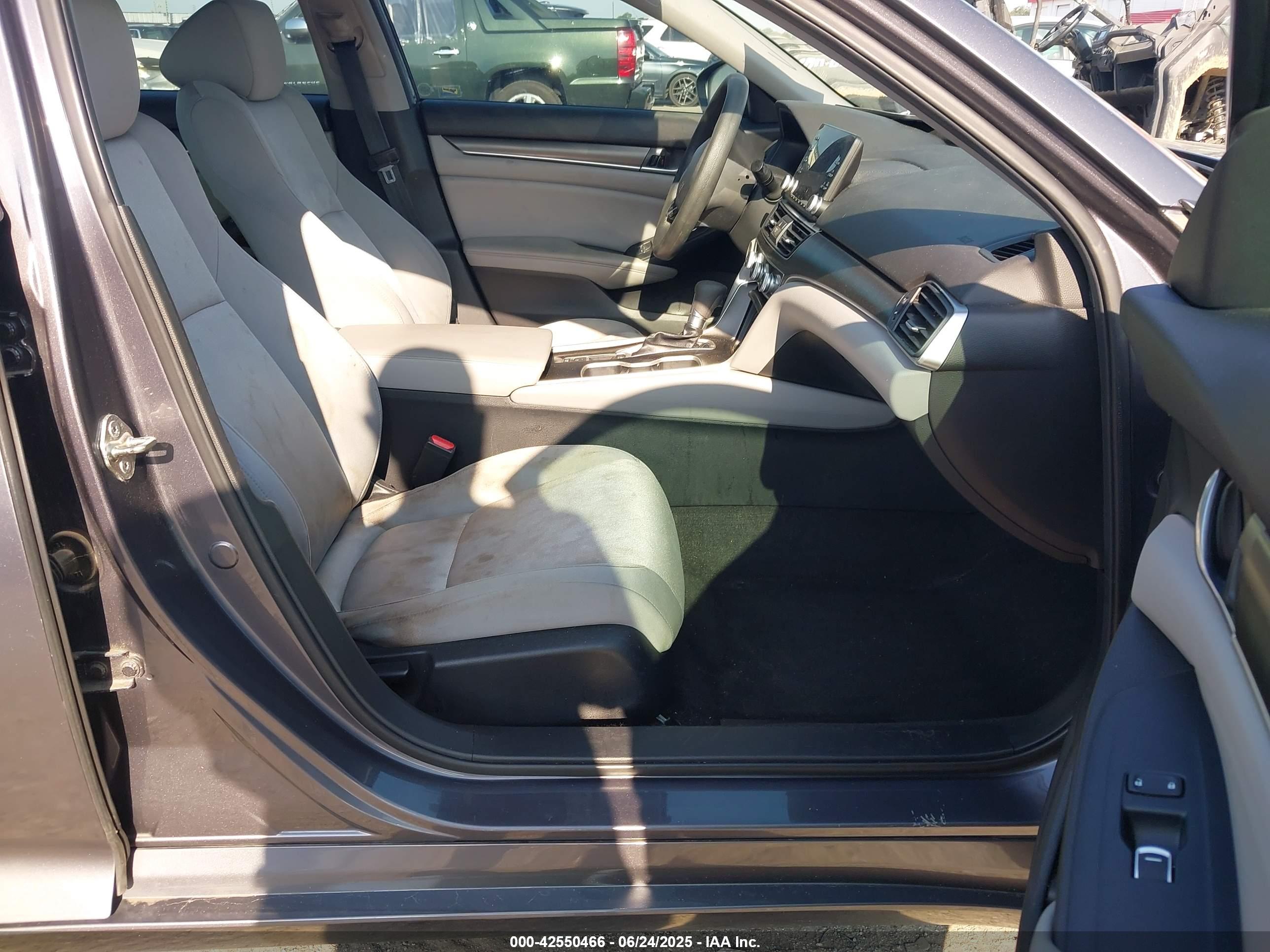 HONDA ACCORD image 5