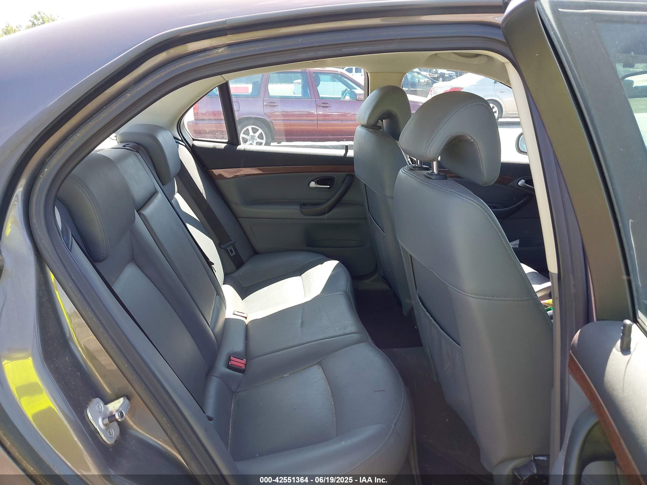SAAB 9-3 image 8