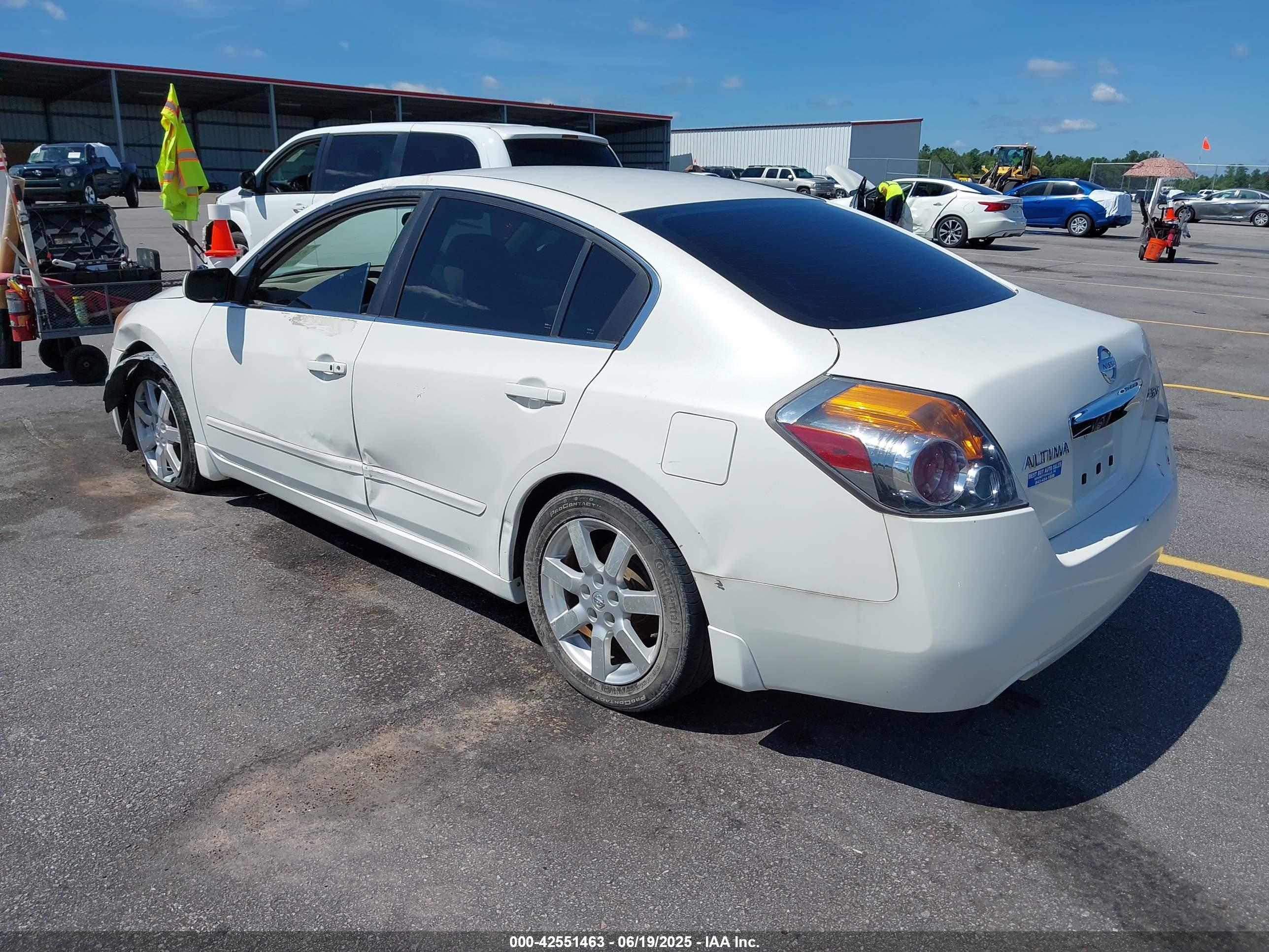NISSAN ALTIMA image 3