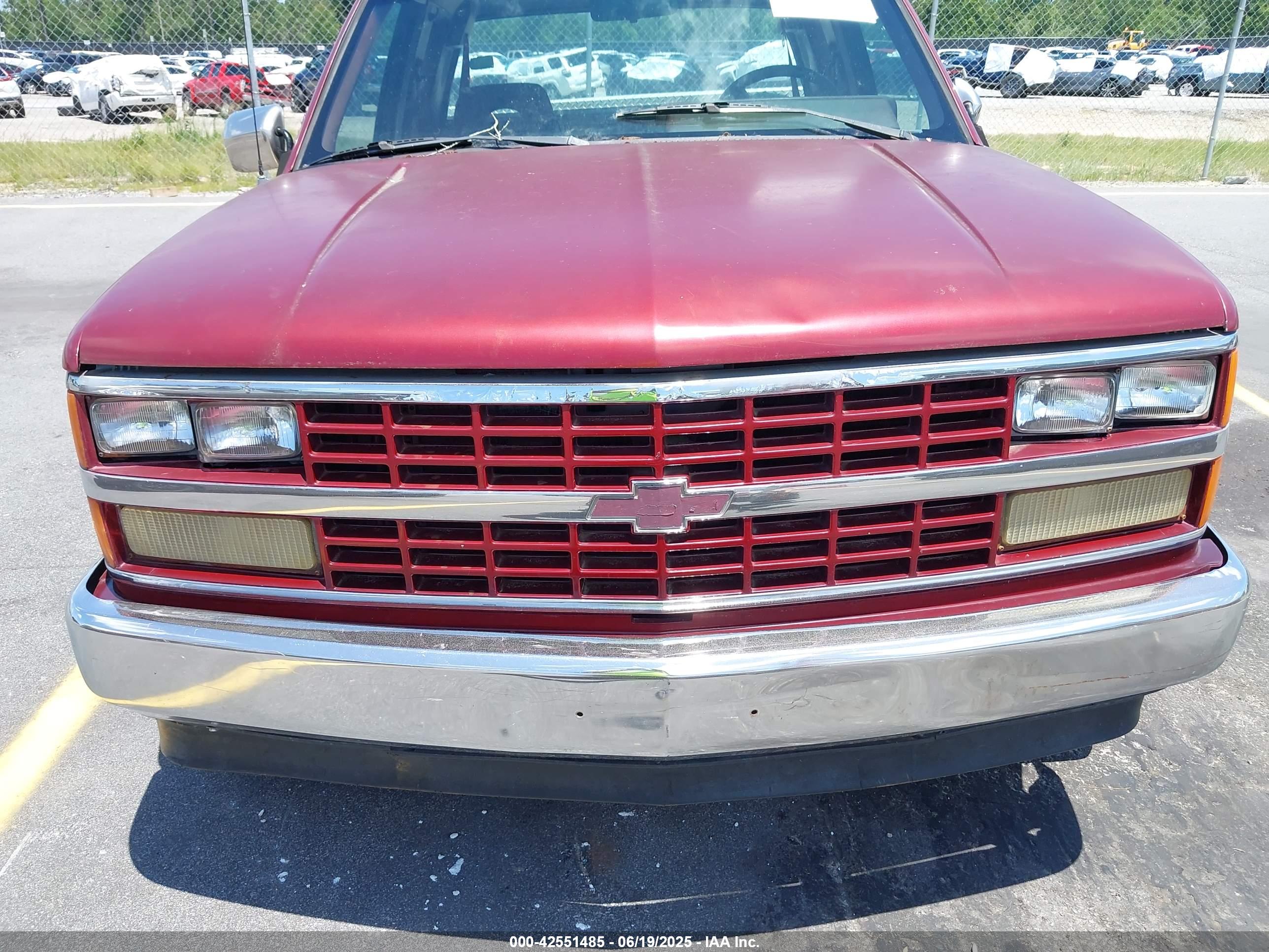 CHEVROLET GMT-400 image 6
