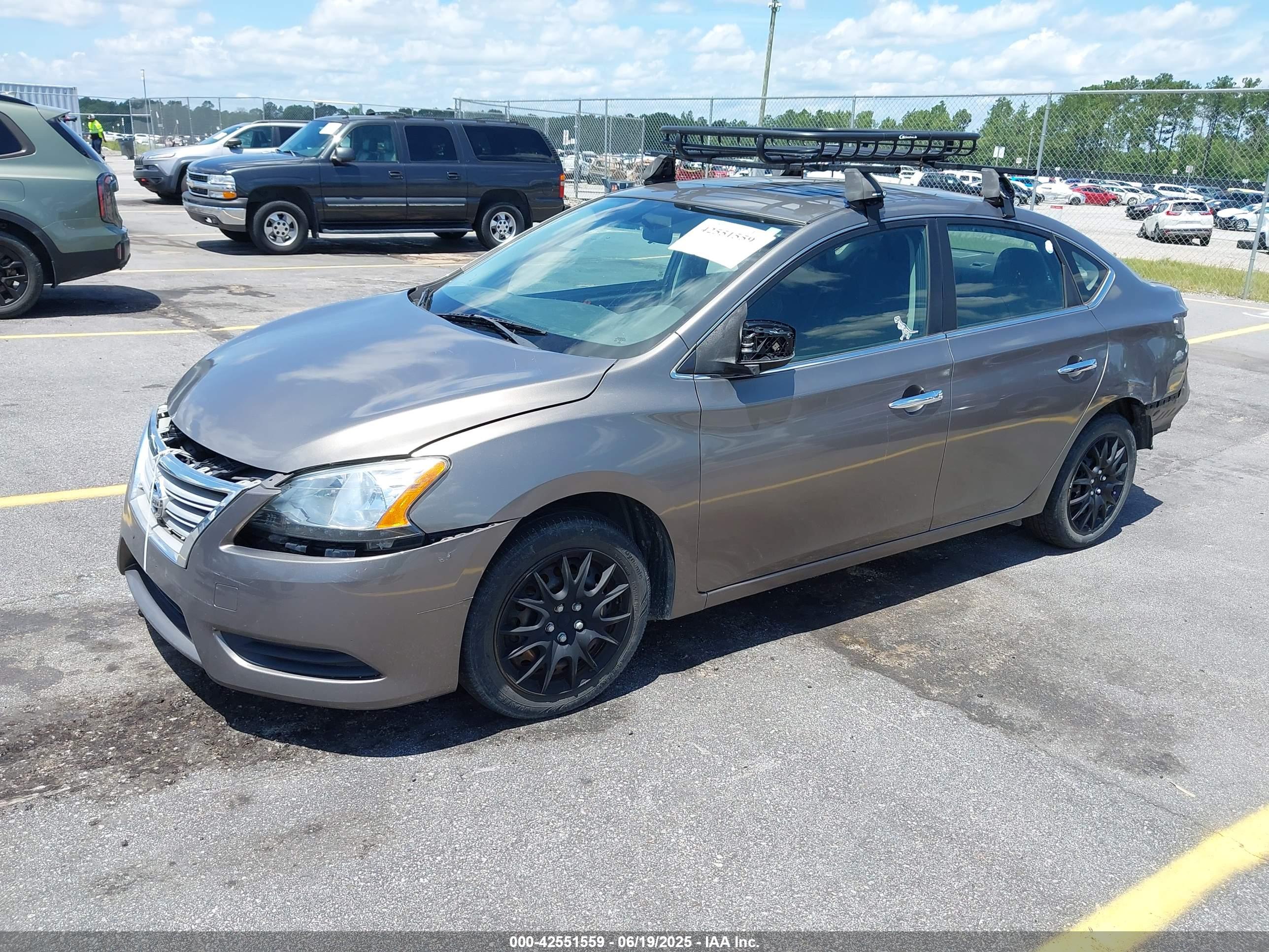 NISSAN SENTRA image 2
