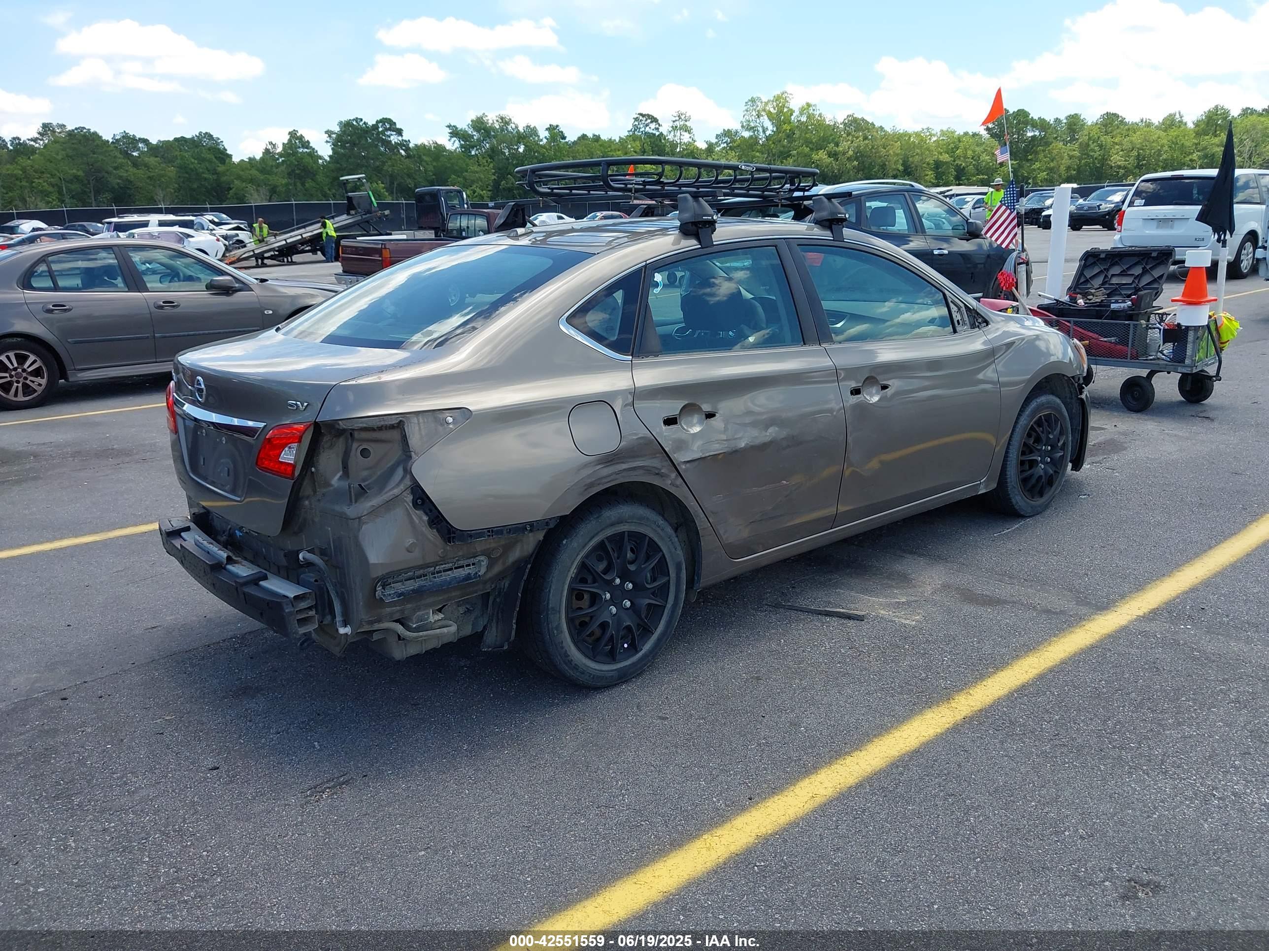 NISSAN SENTRA image 4