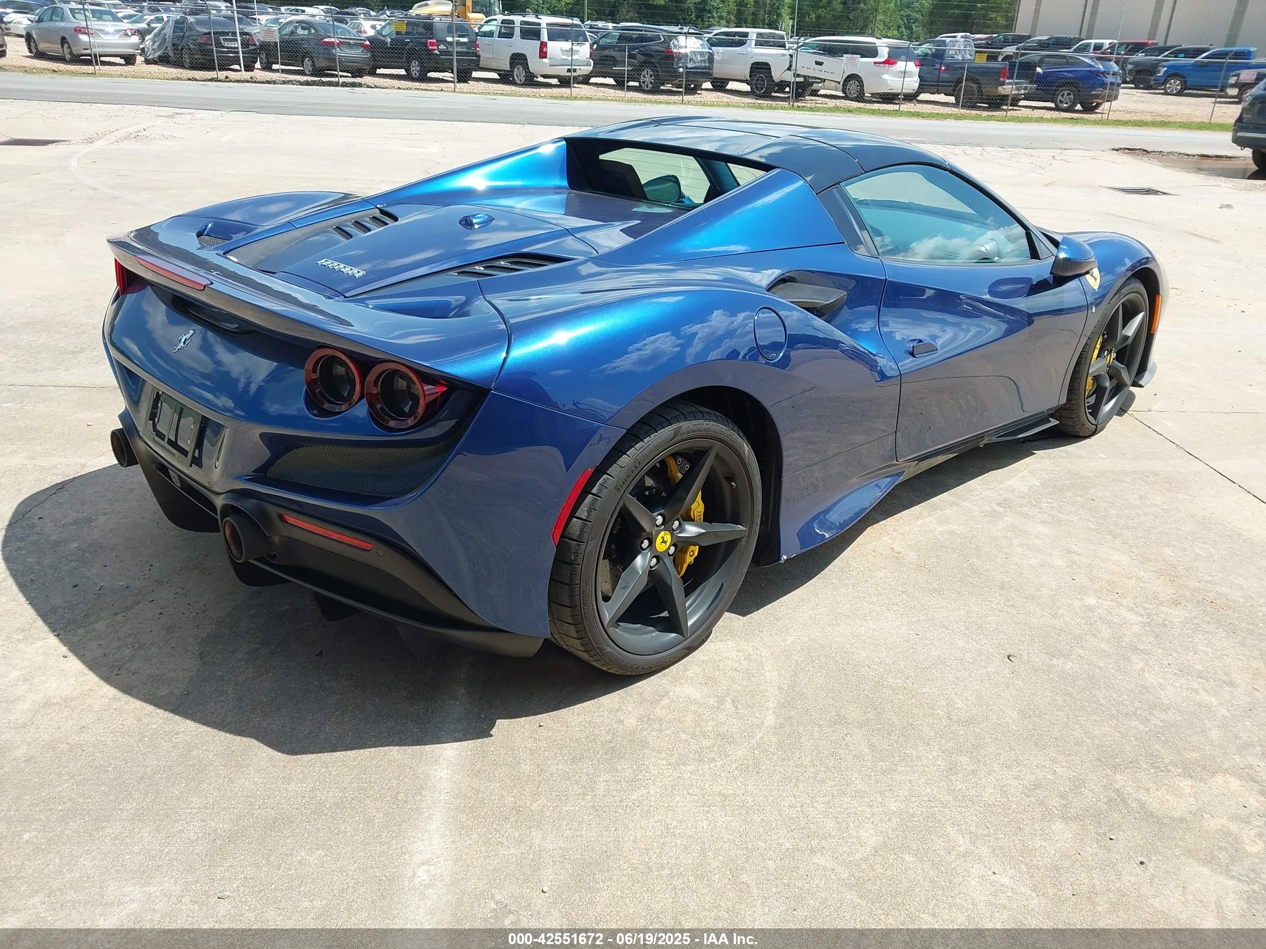 FERRARI F8 image 4