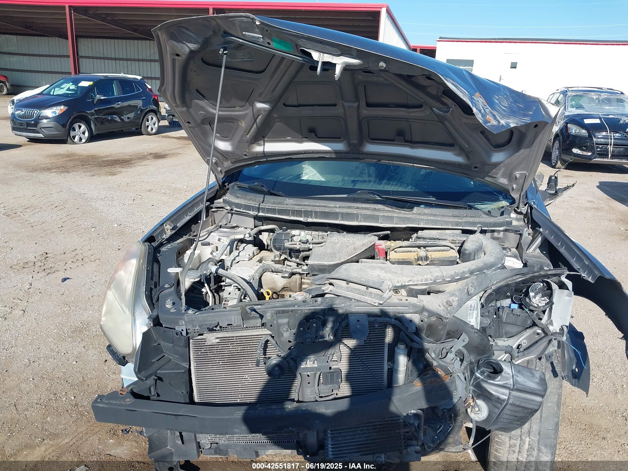 NISSAN ROGUE image 10