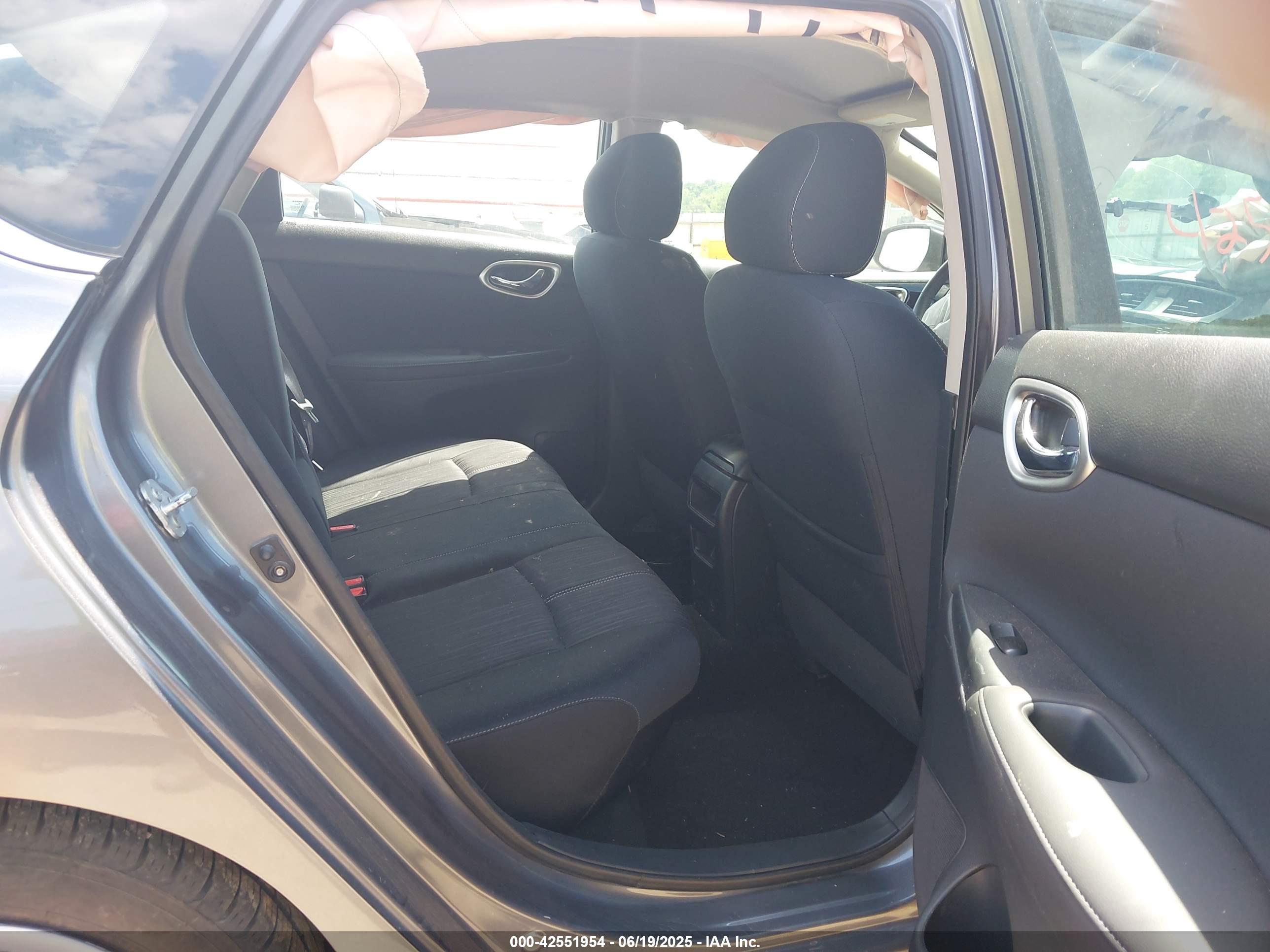 NISSAN SENTRA image 8