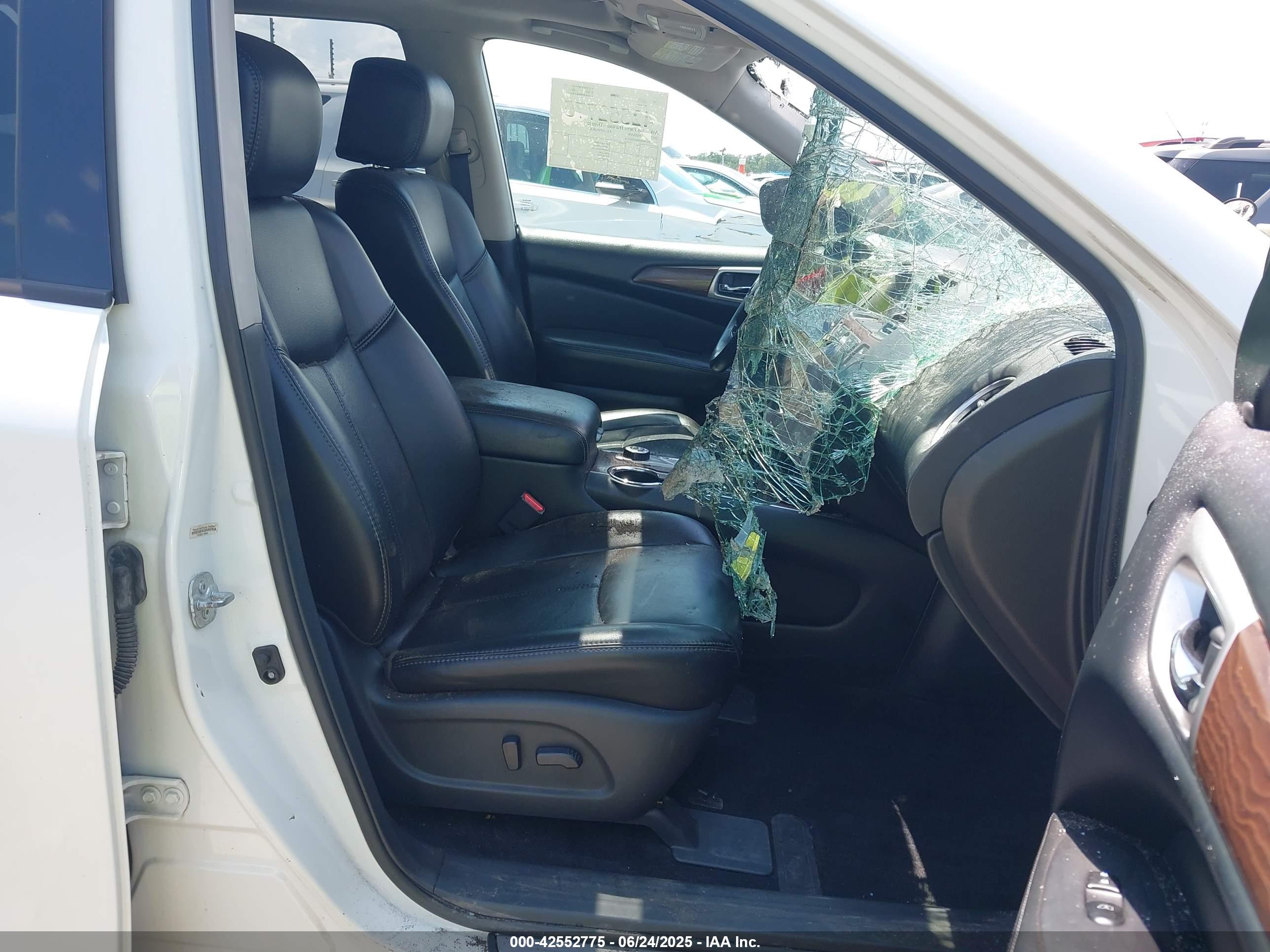 NISSAN PATHFINDER image 5