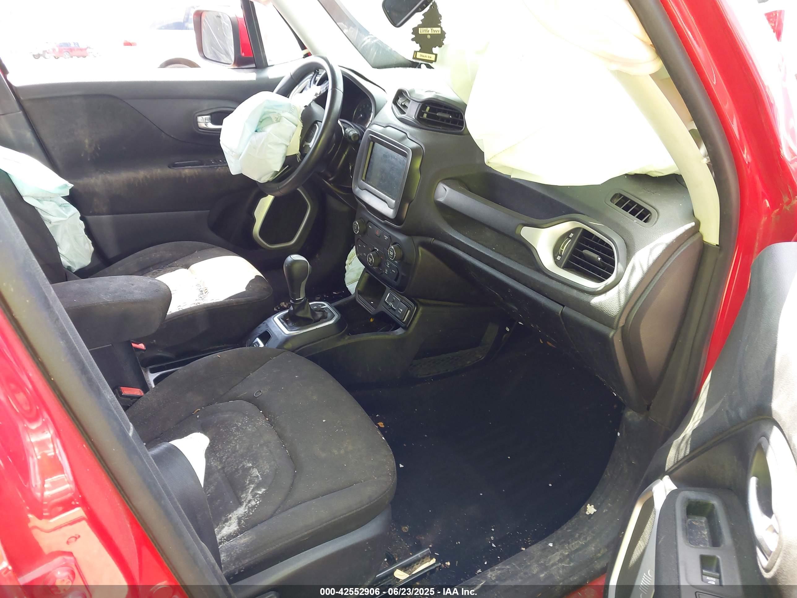 JEEP RENEGADE image 5