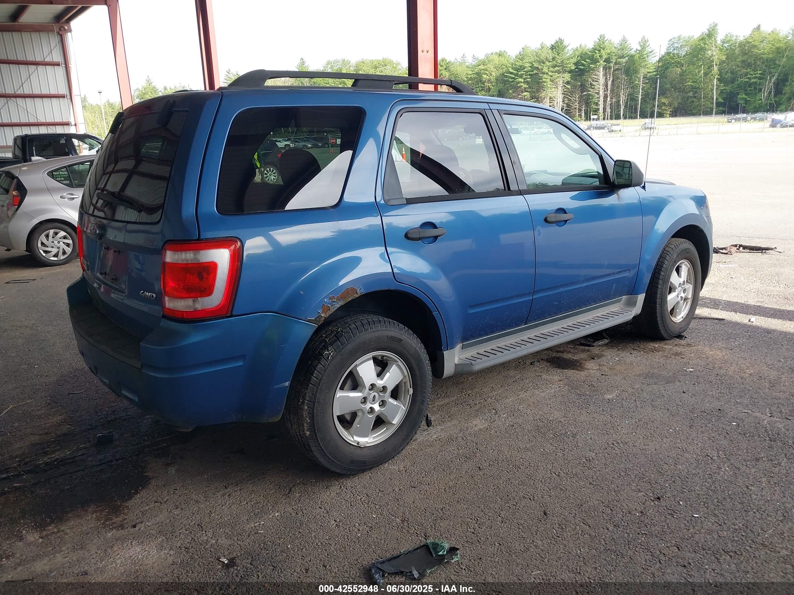 FORD ESCAPE image 4