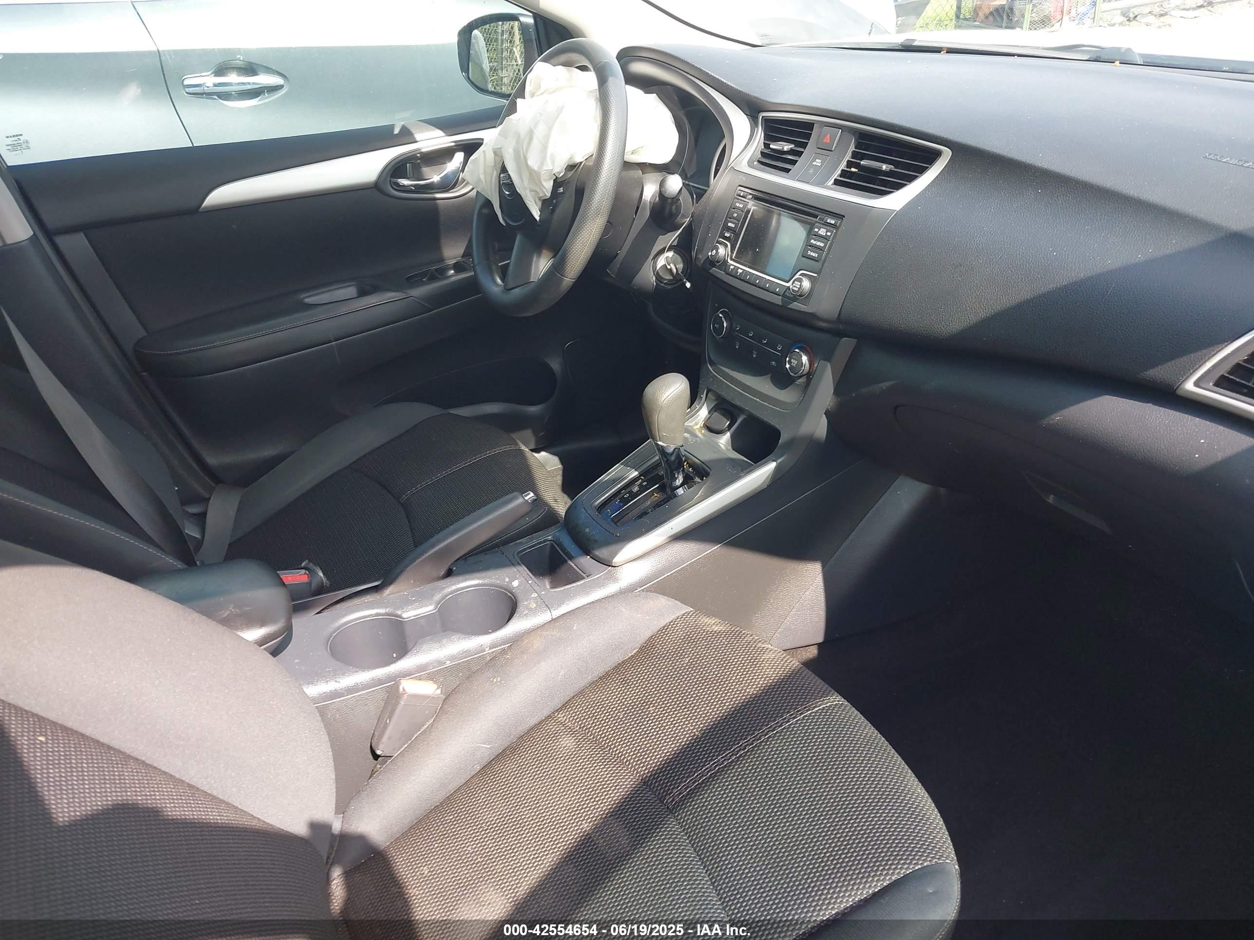 NISSAN SENTRA image 5