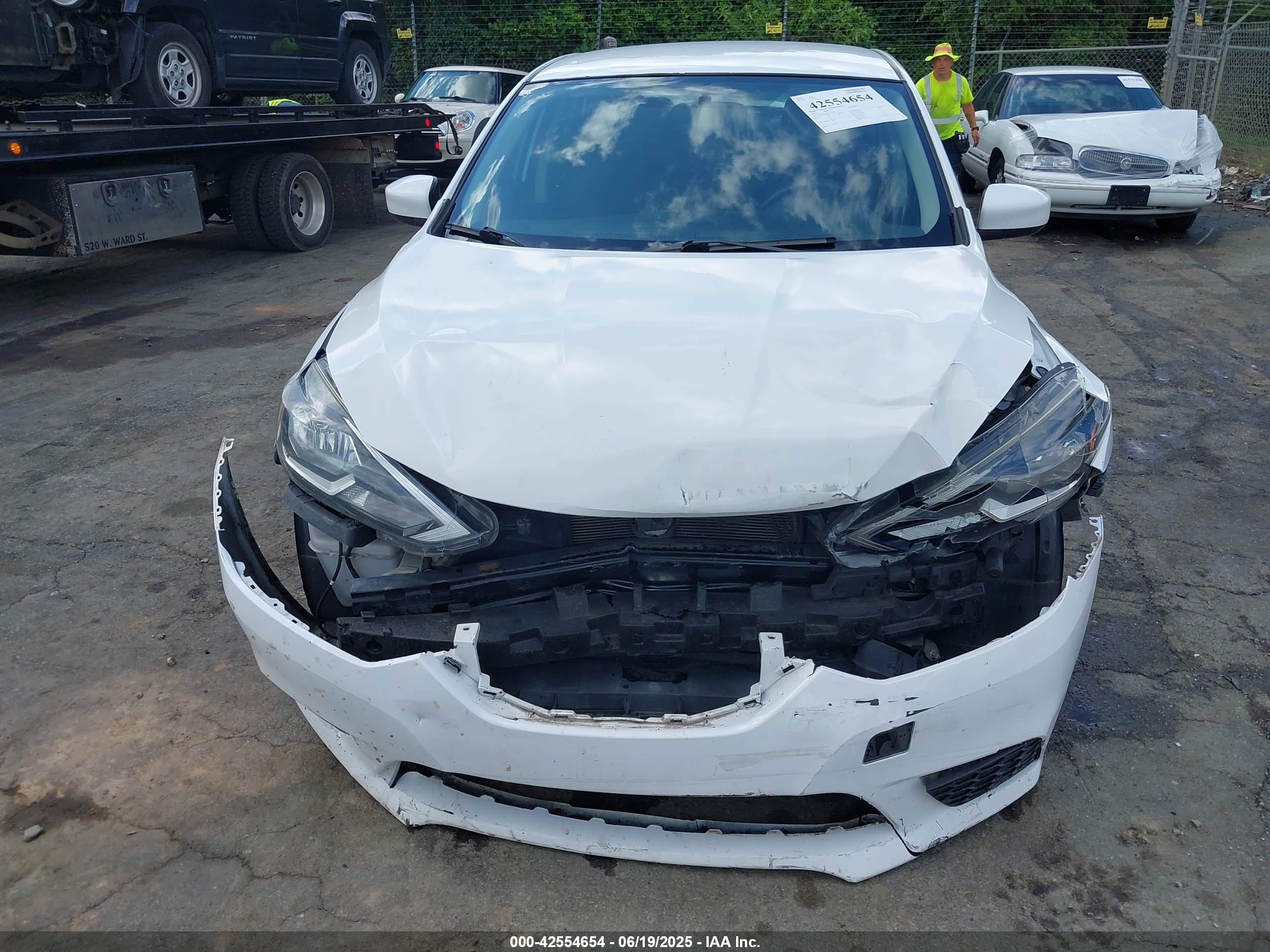 NISSAN SENTRA image 6