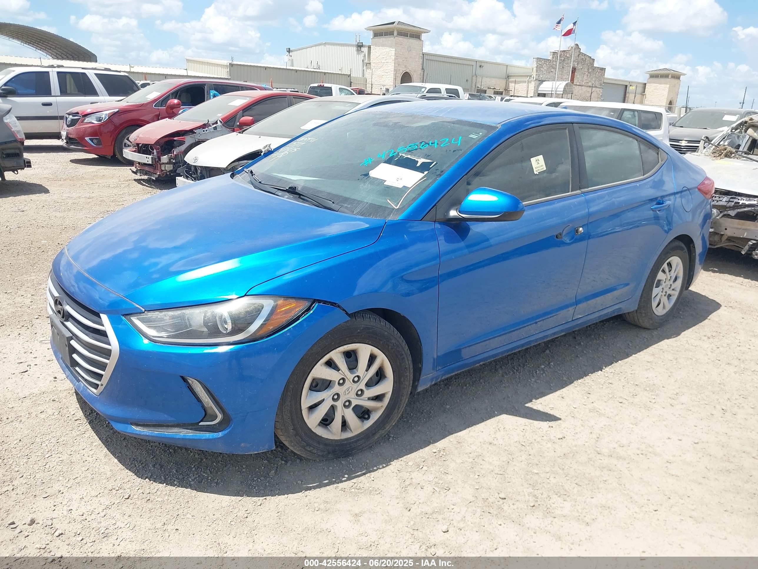 HYUNDAI ELANTRA image 2