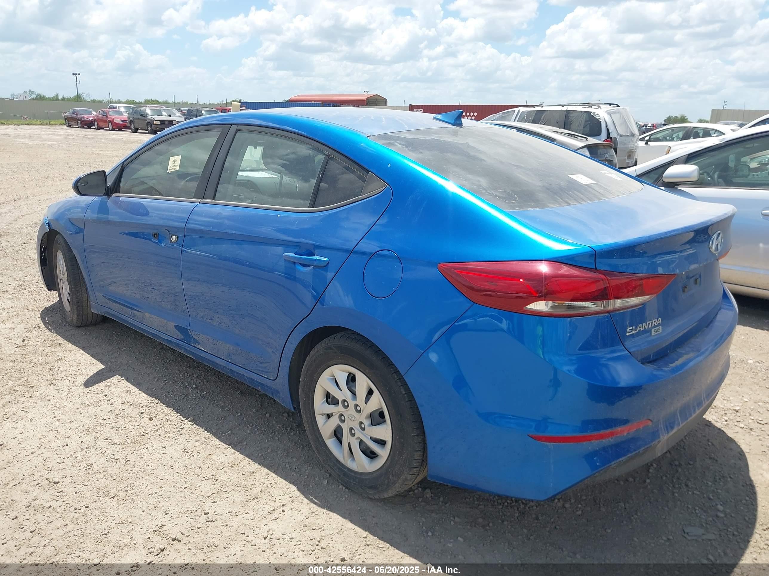 HYUNDAI ELANTRA image 3