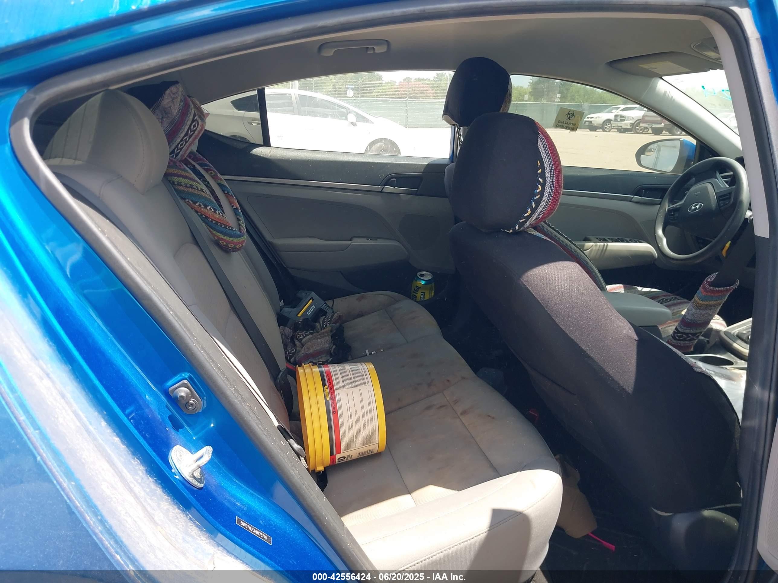 HYUNDAI ELANTRA image 8