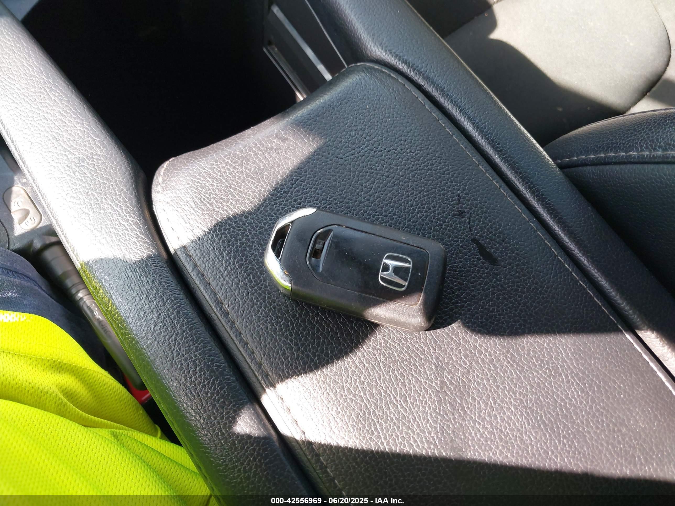 HONDA CIVIC image 11