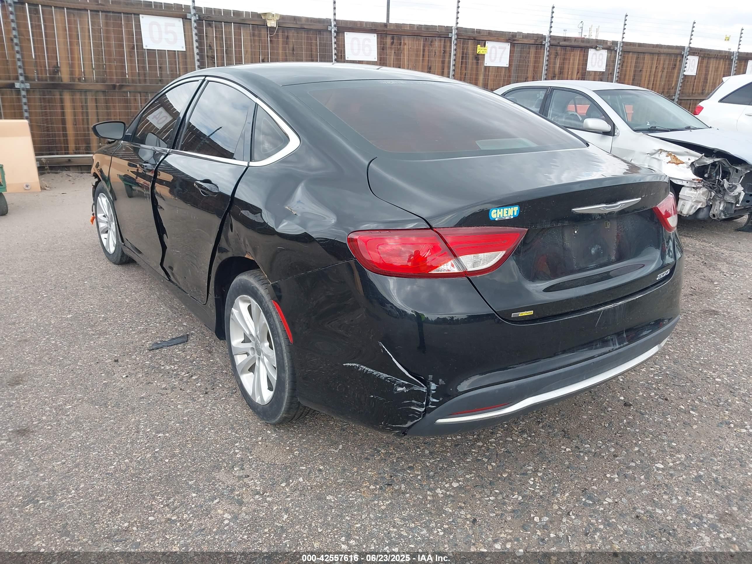 CHRYSLER 200 image 3
