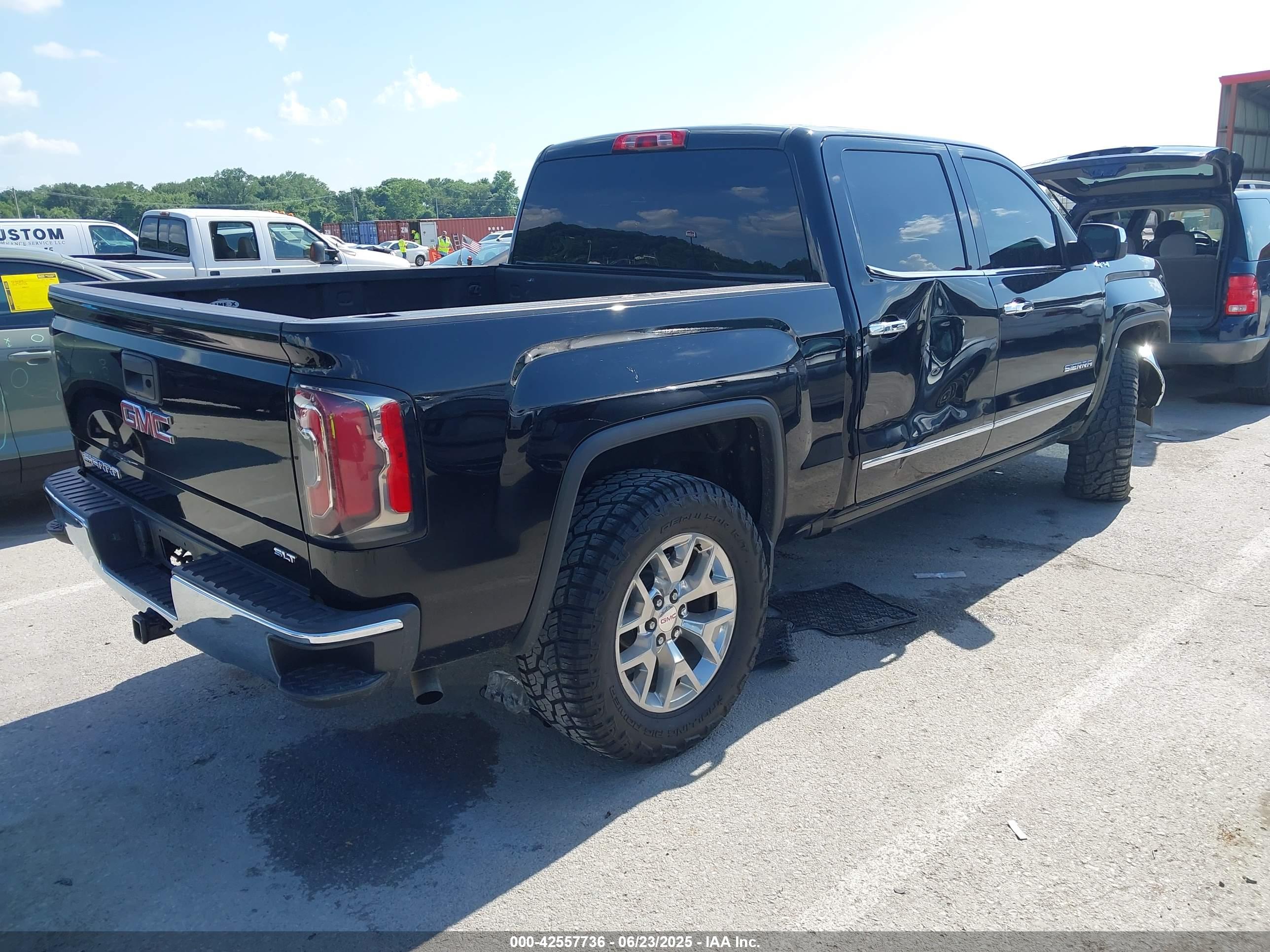 GMC SIERRA image 4