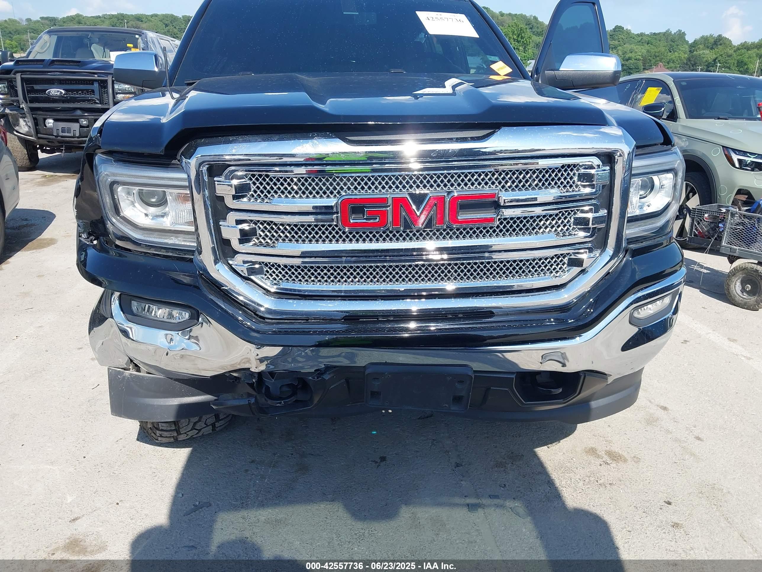 GMC SIERRA image 6