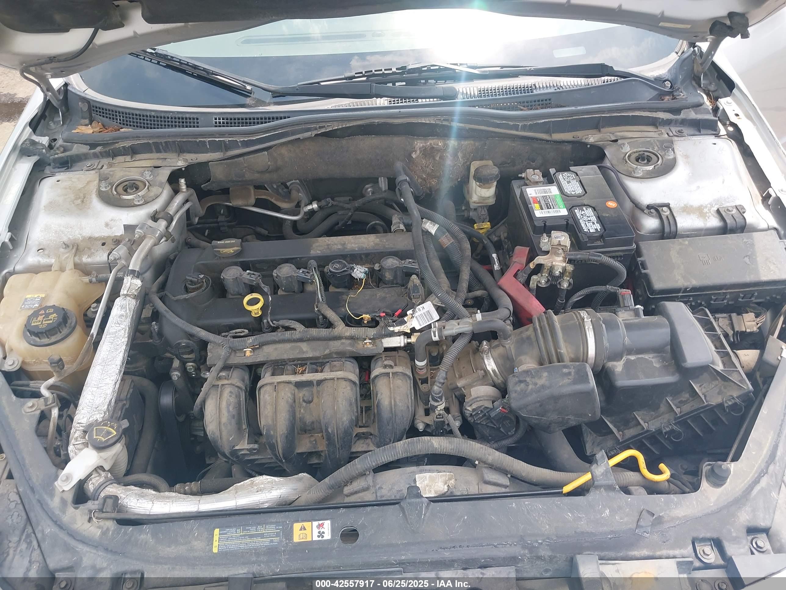 FORD FUSION image 10