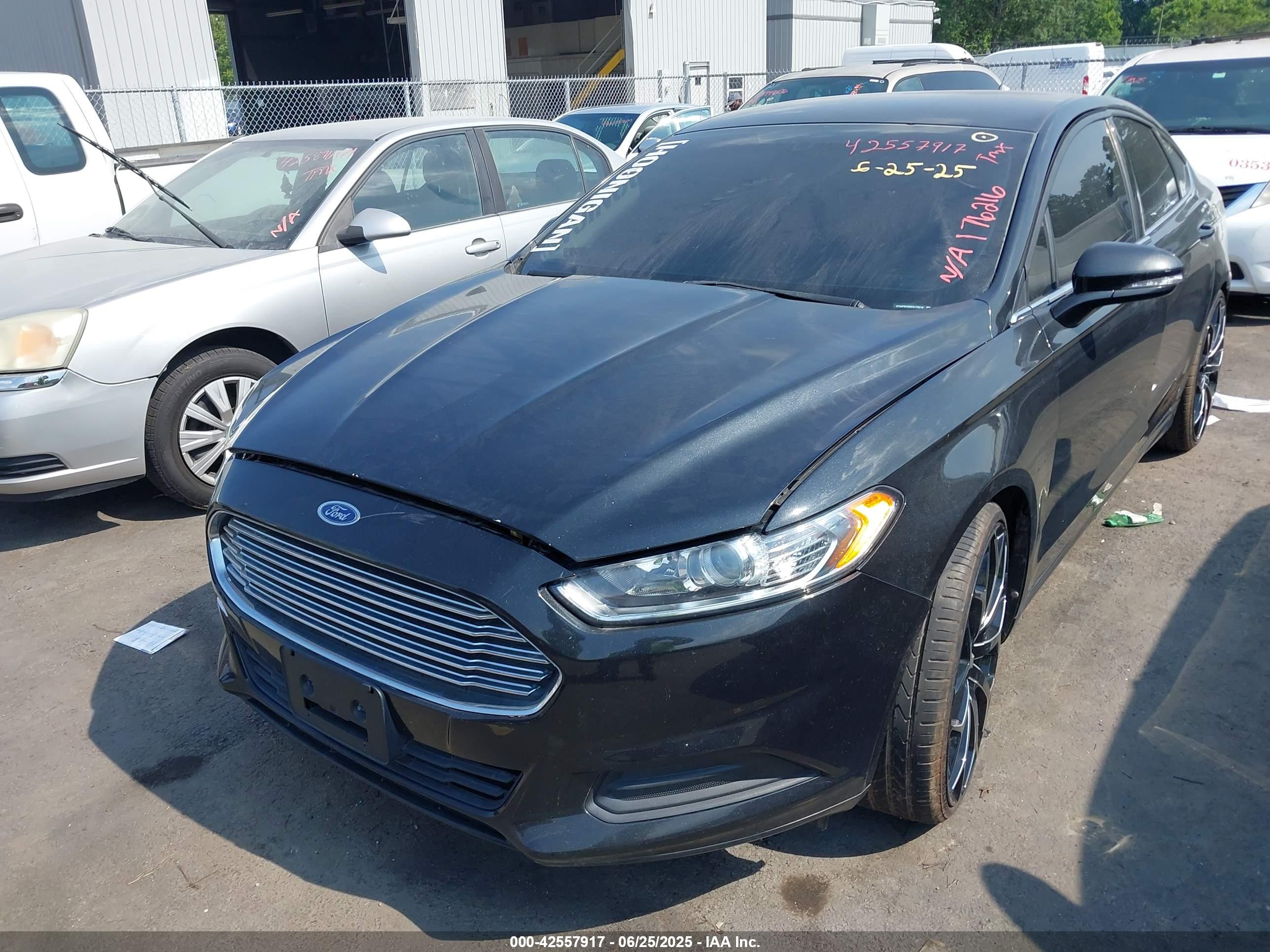 FORD FUSION image 2
