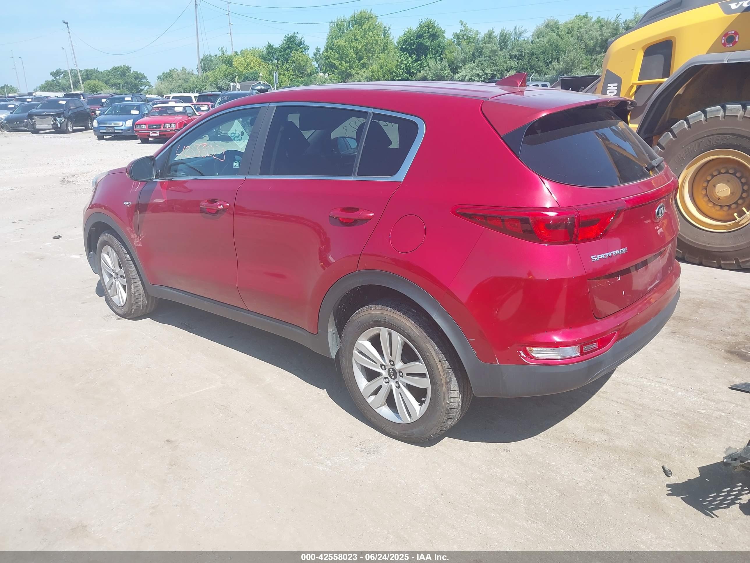 KIA SPORTAGE image 3