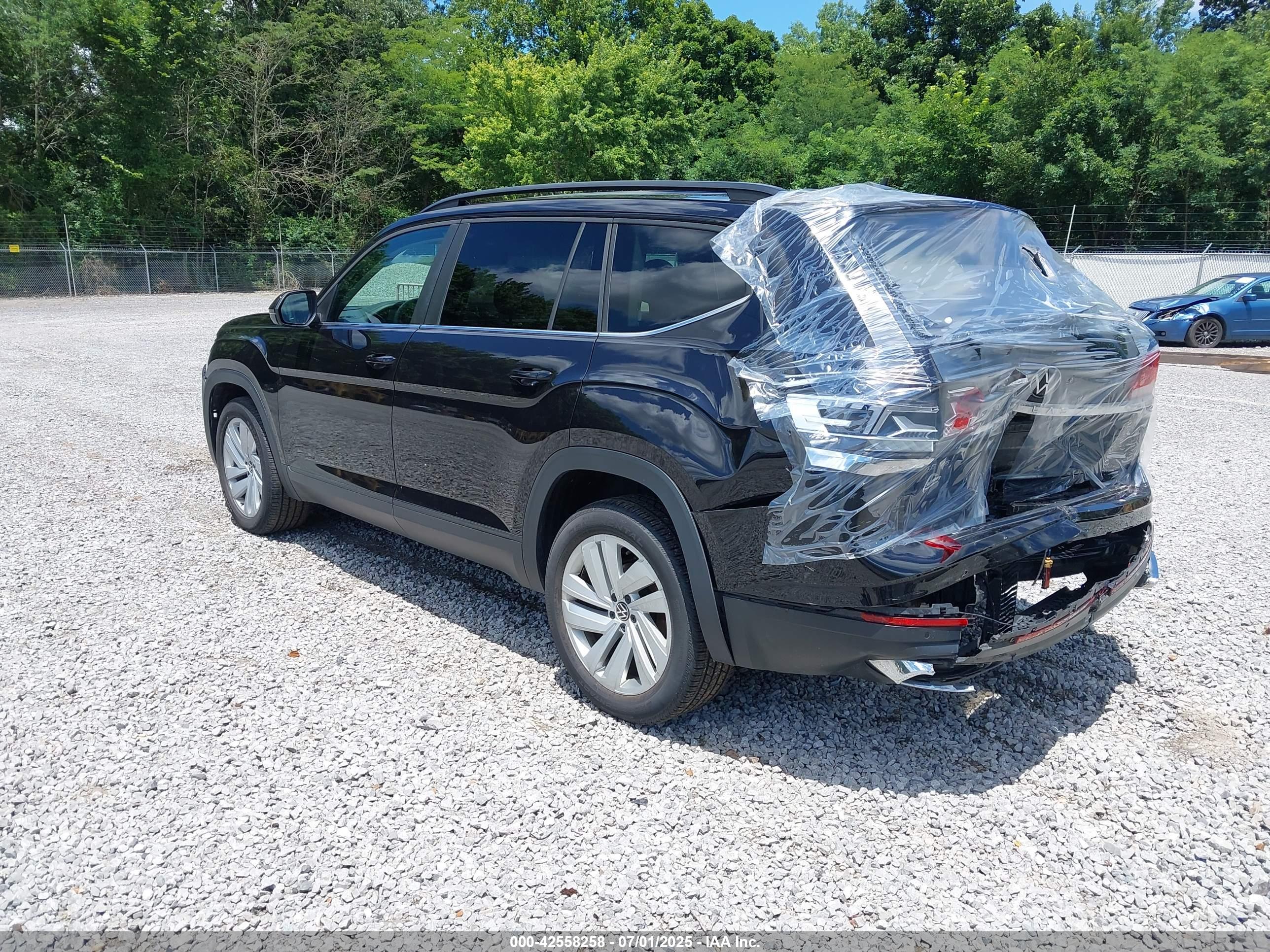 VOLKSWAGEN ATLAS image 3