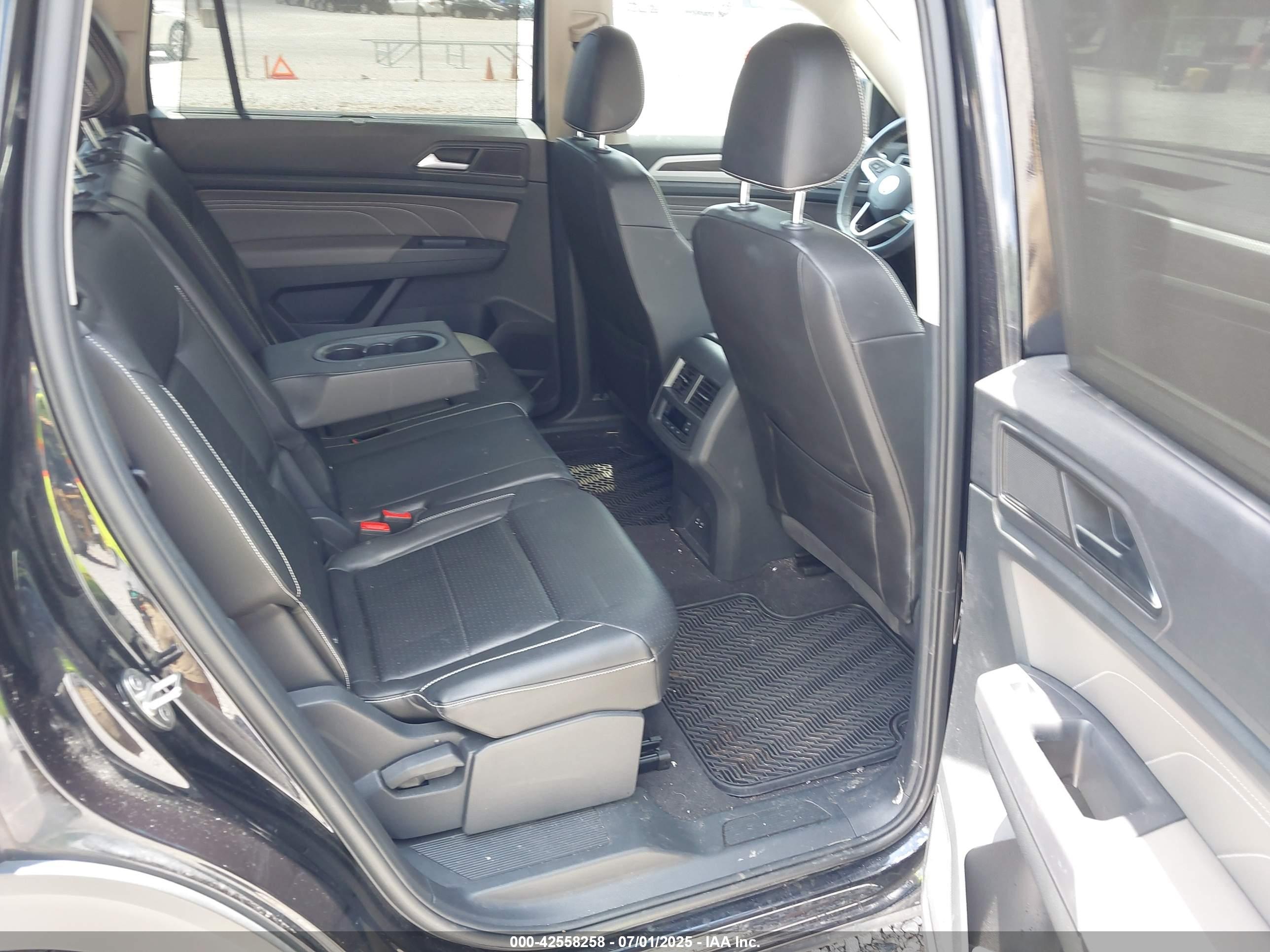 VOLKSWAGEN ATLAS image 8