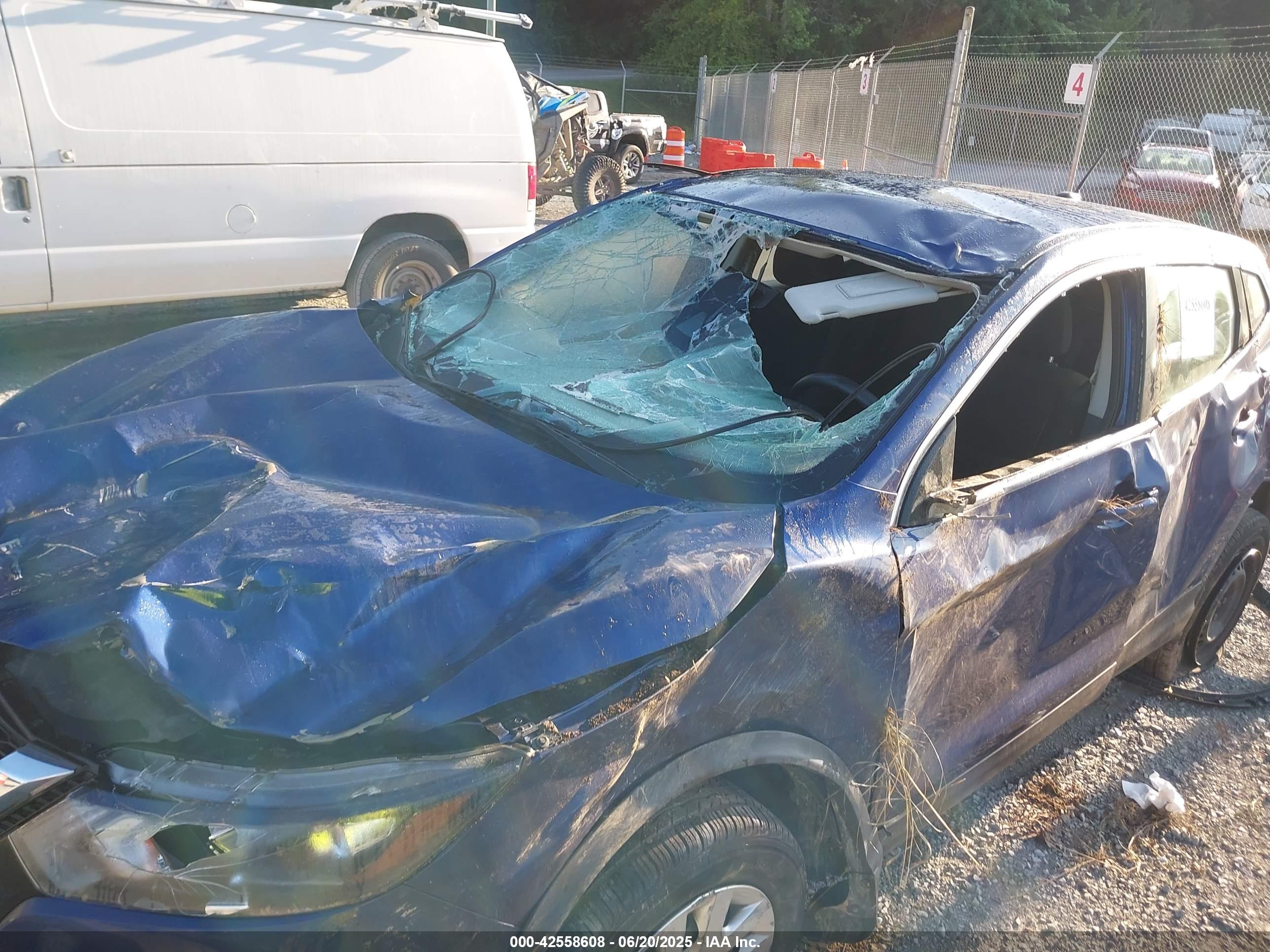 NISSAN ROGUE image 6