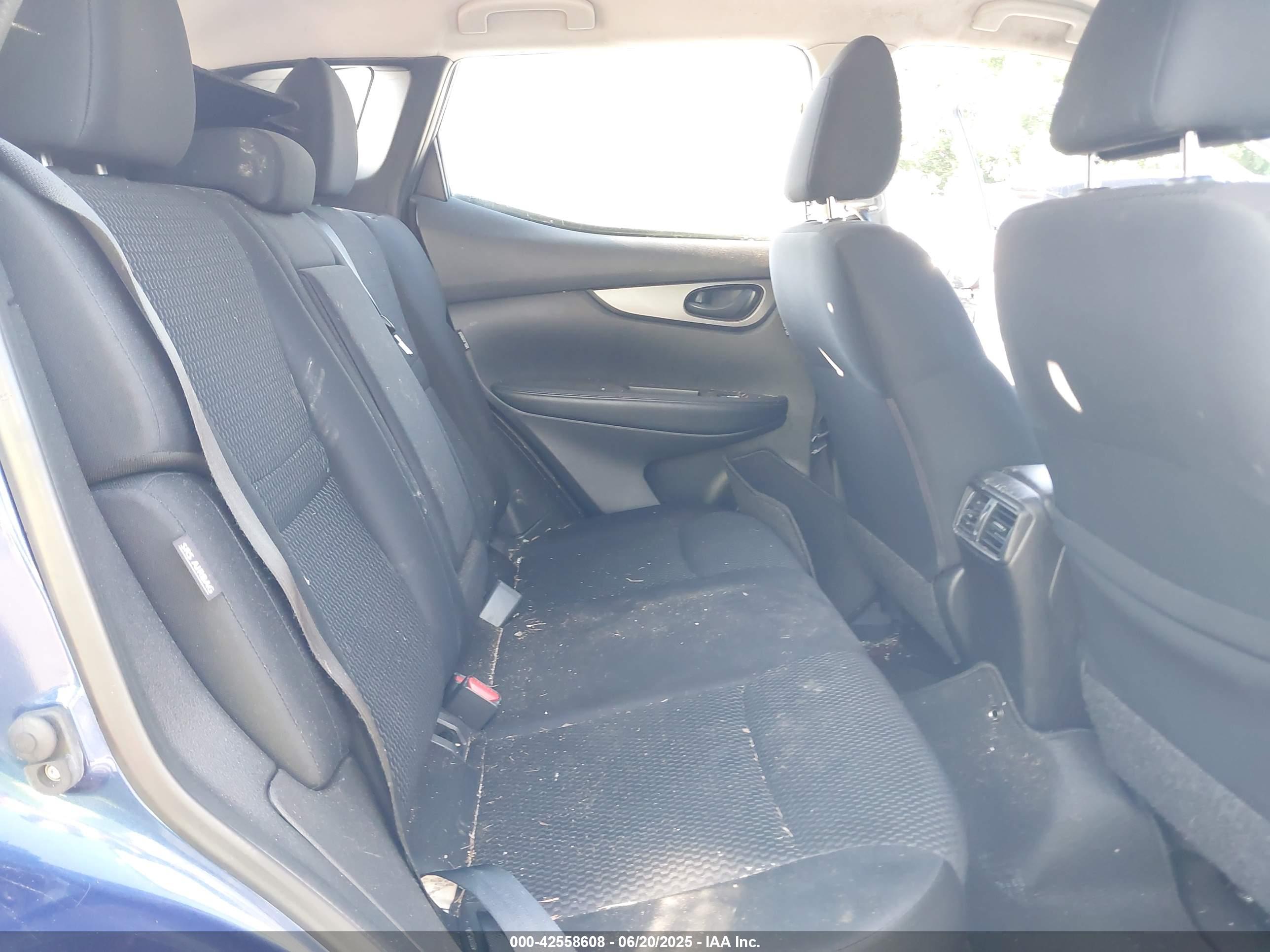 NISSAN ROGUE image 8
