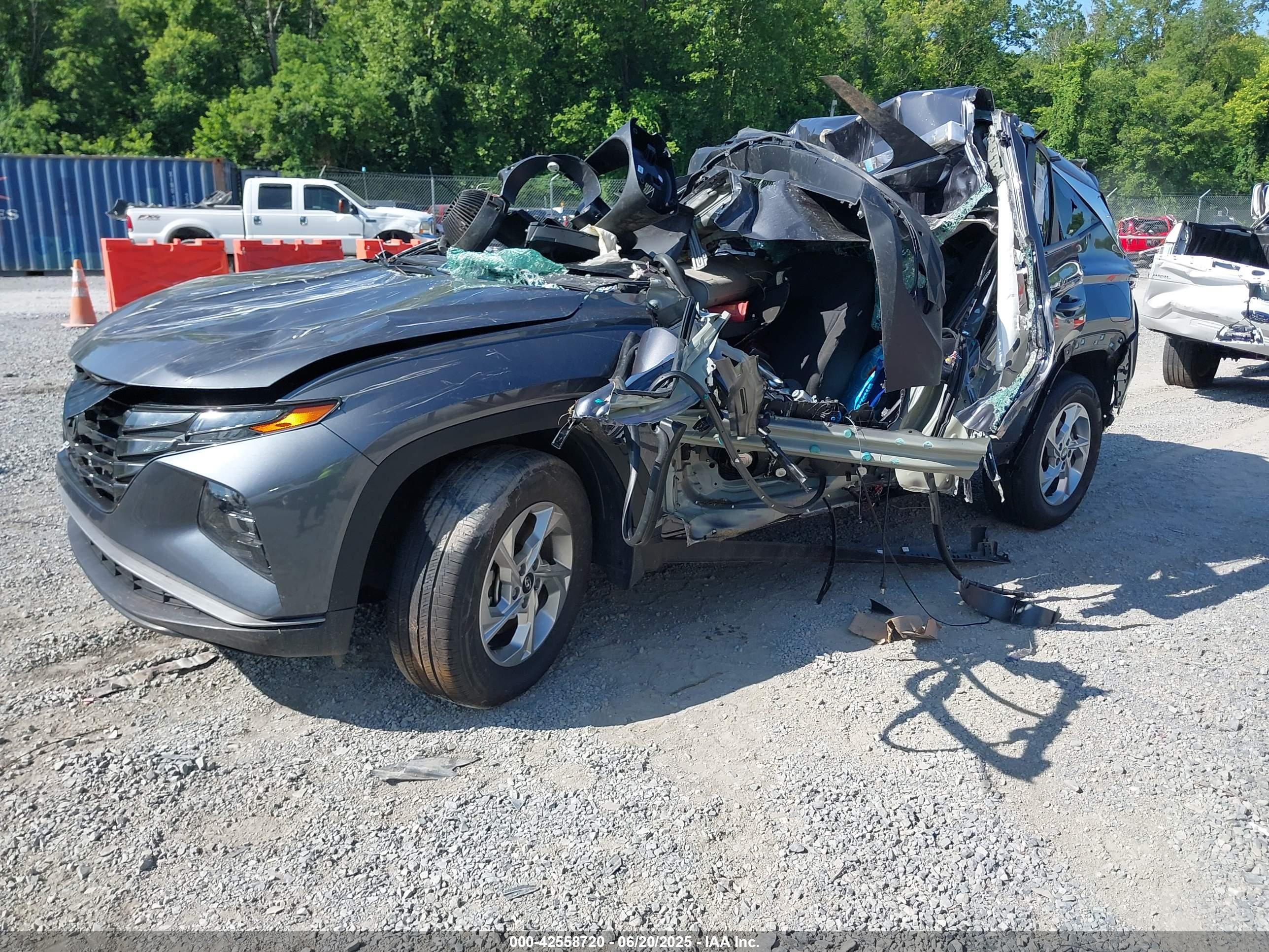 HYUNDAI TUCSON image 2