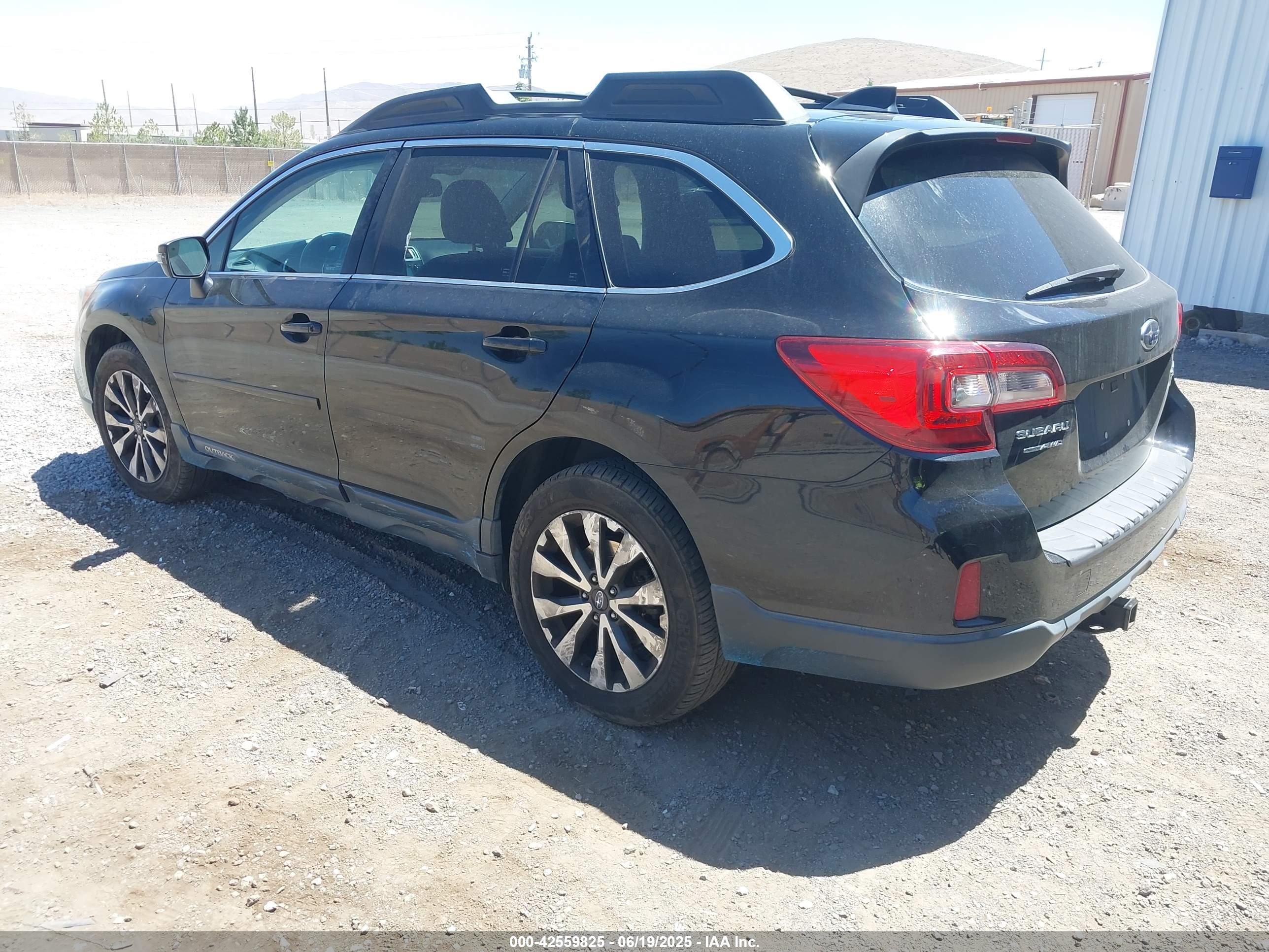 SUBARU OUTBACK image 3